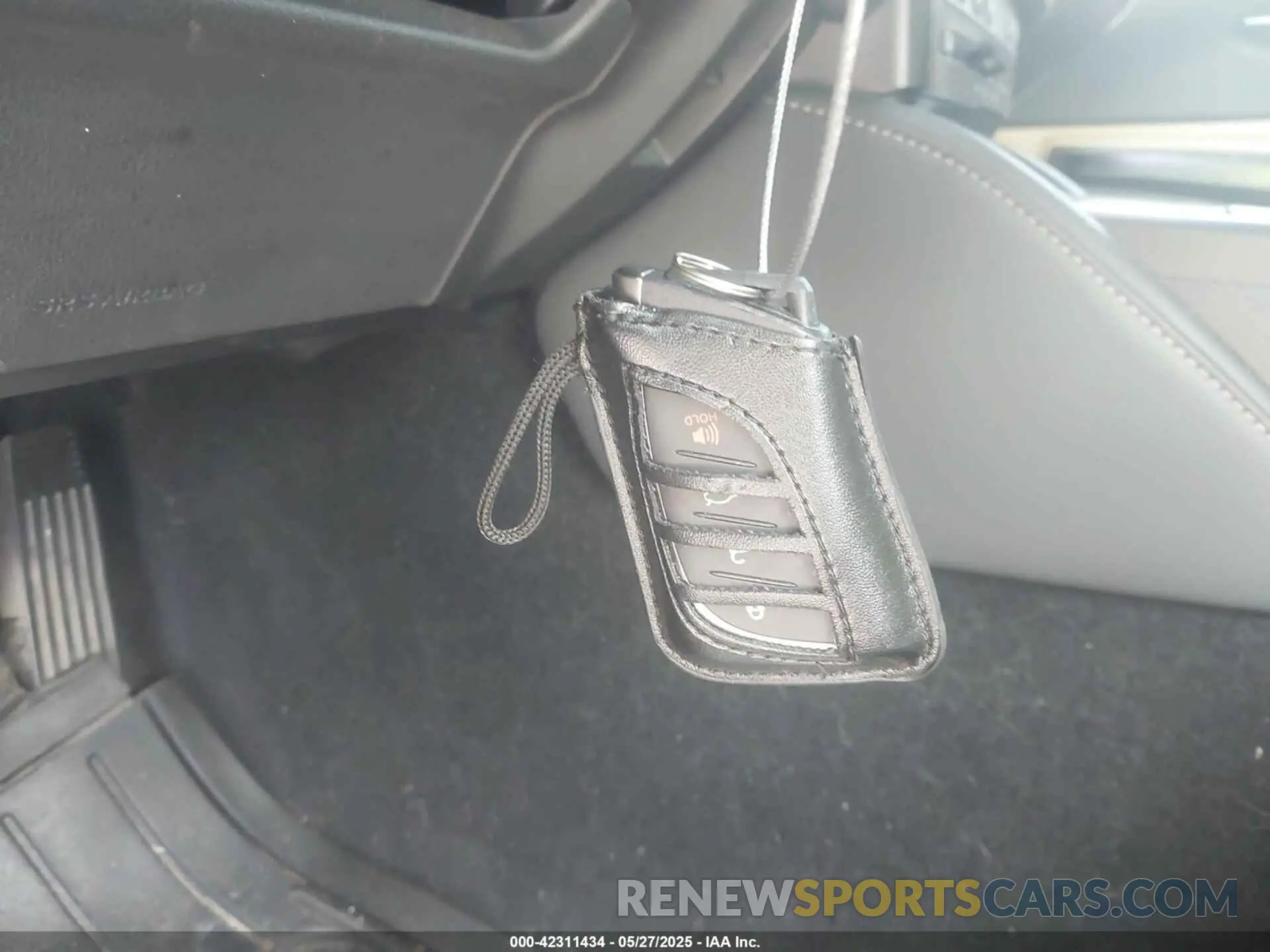 11 Photograph of a damaged car 58ADZ1B11MU087753 LEXUS ES 350 2021