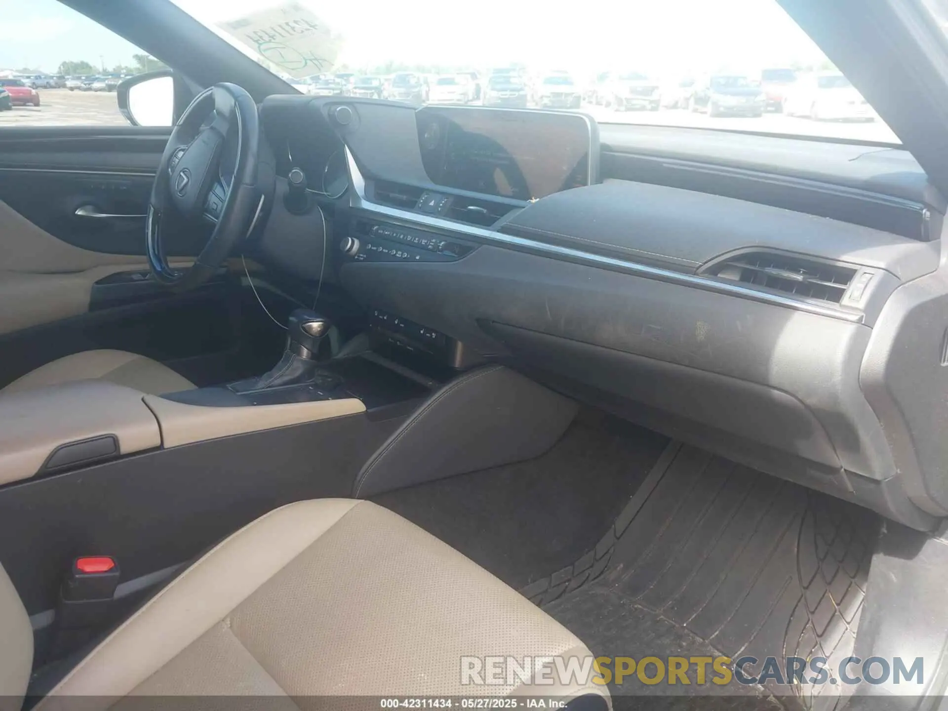 5 Photograph of a damaged car 58ADZ1B11MU087753 LEXUS ES 350 2021