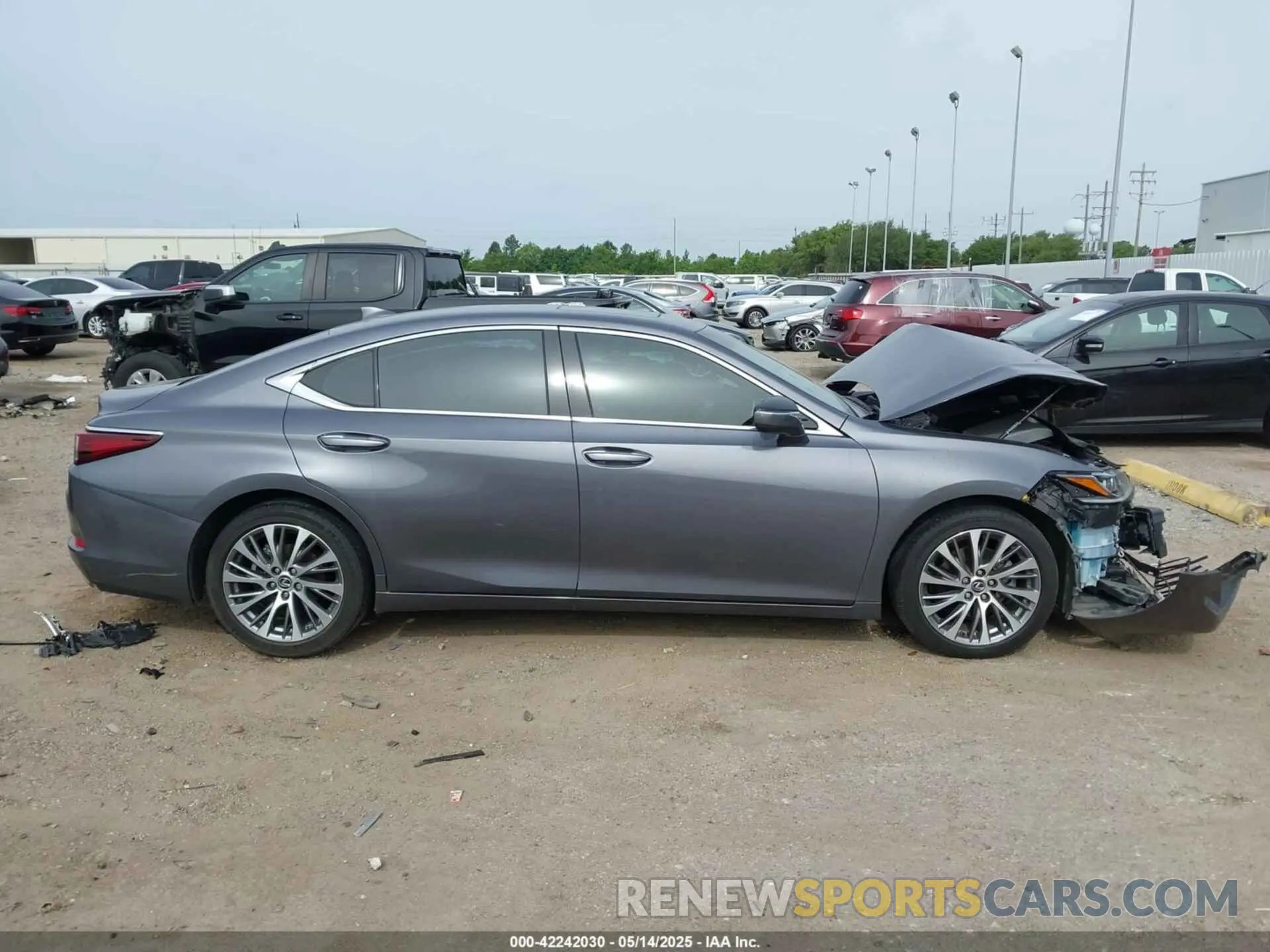13 Photograph of a damaged car 58ADZ1B12MU089978 LEXUS ES 350 2021
