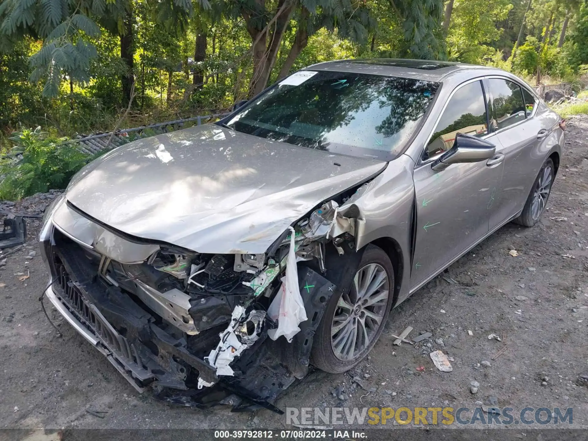 6 Photograph of a damaged car 58ADZ1B12MU091469 LEXUS ES 350 2021