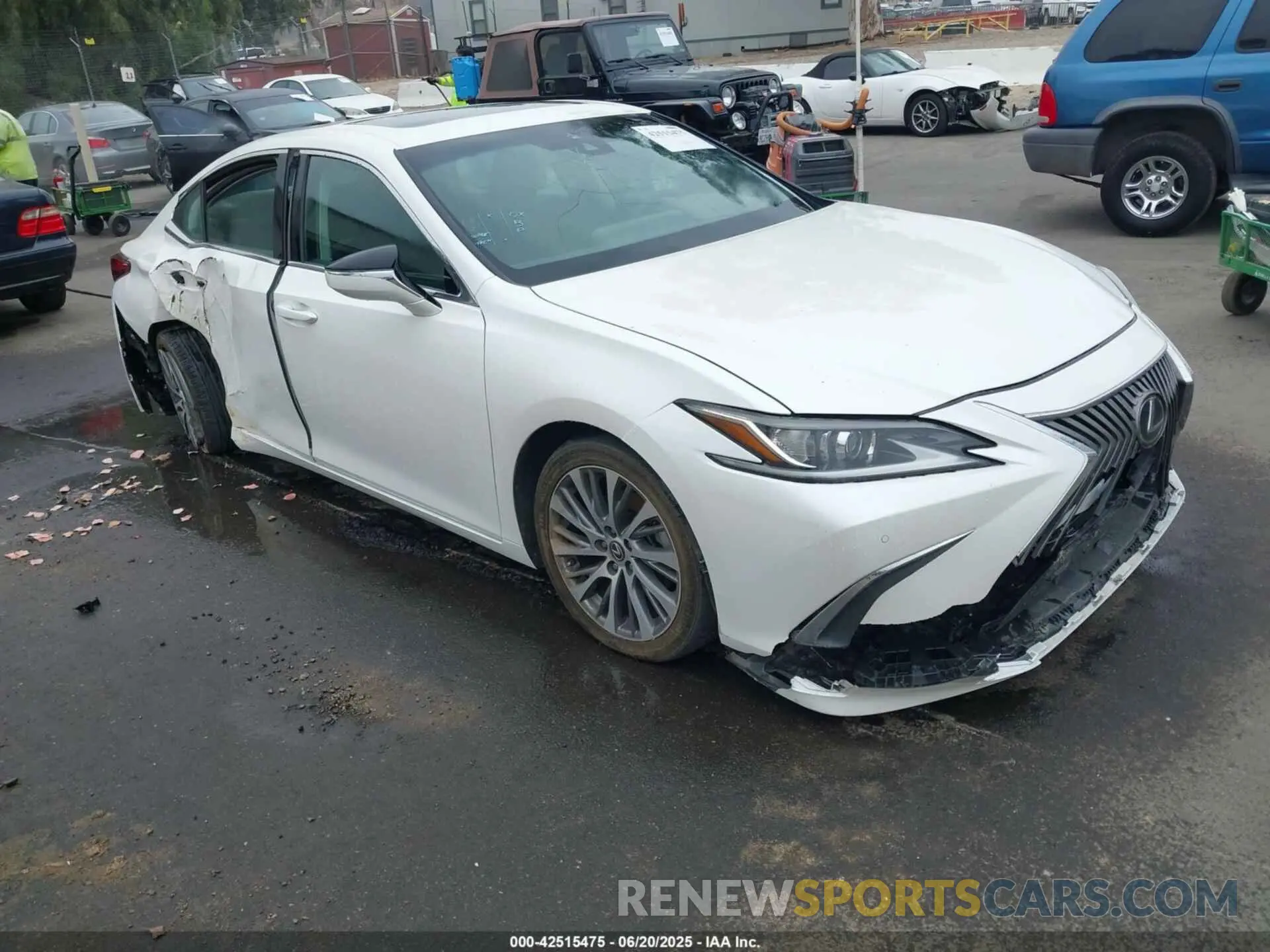 1 Photograph of a damaged car 58ADZ1B14MU086192 LEXUS ES 350 2021