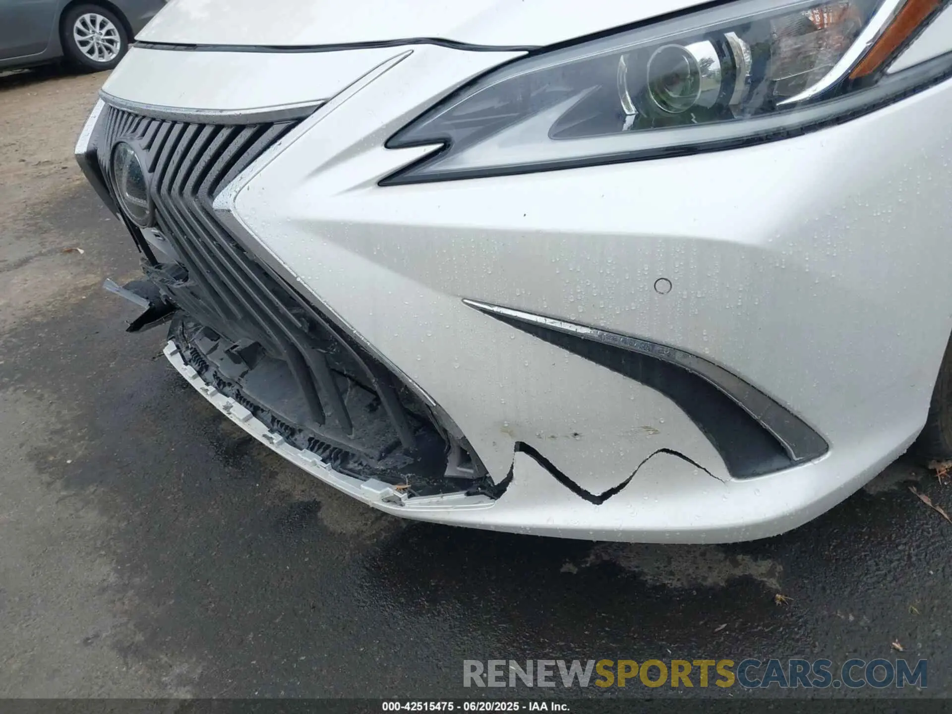 21 Photograph of a damaged car 58ADZ1B14MU086192 LEXUS ES 350 2021