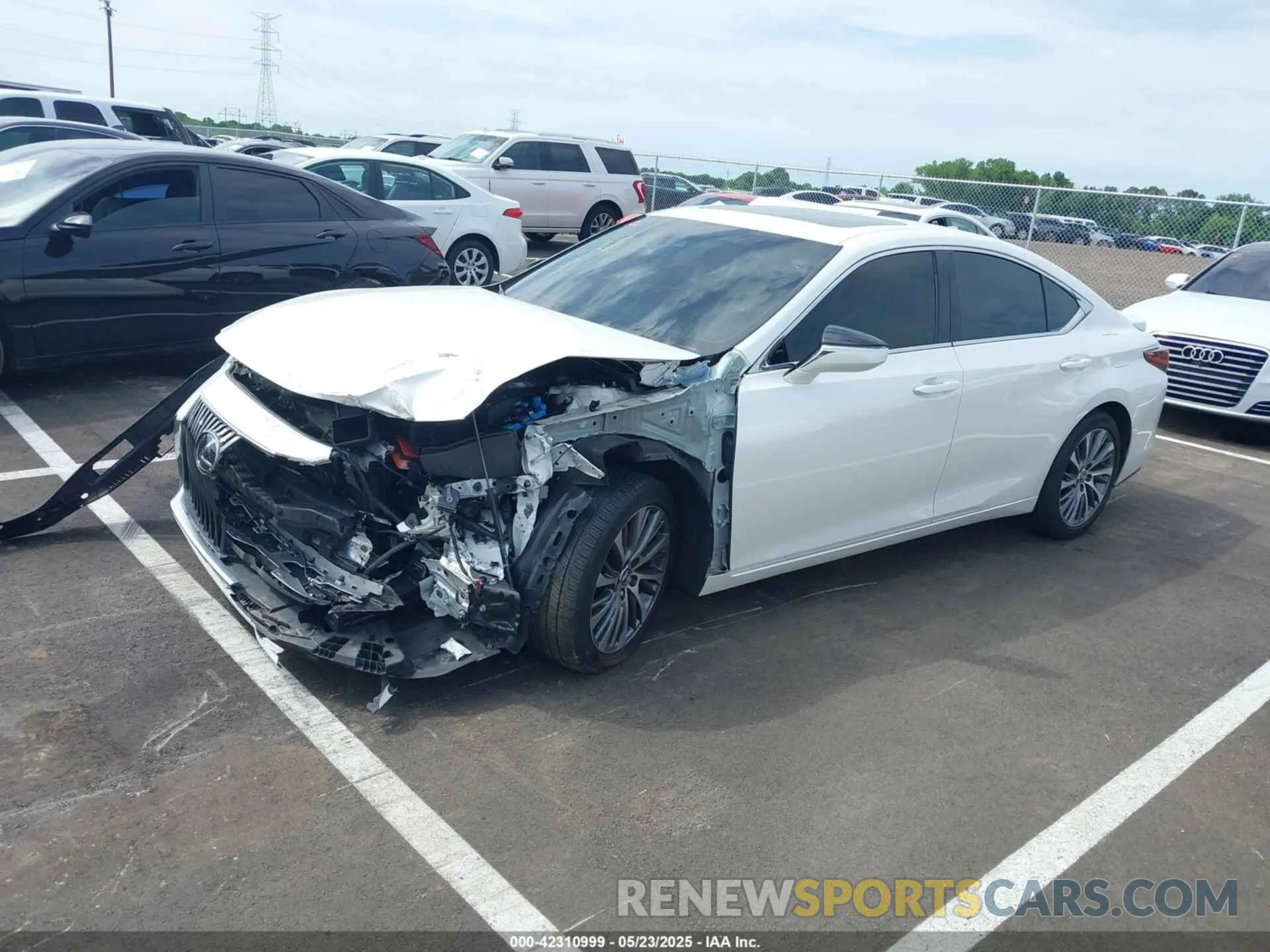 2 Photograph of a damaged car 58ADZ1B14MU100799 LEXUS ES 350 2021