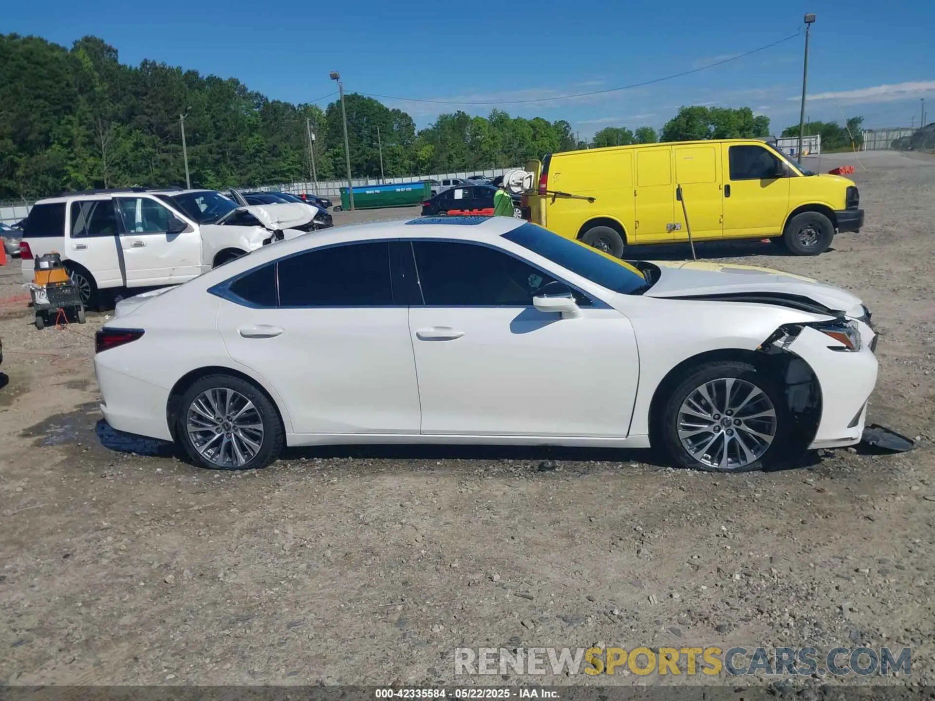 13 Photograph of a damaged car 58ADZ1B17MU086347 LEXUS ES 350 2021