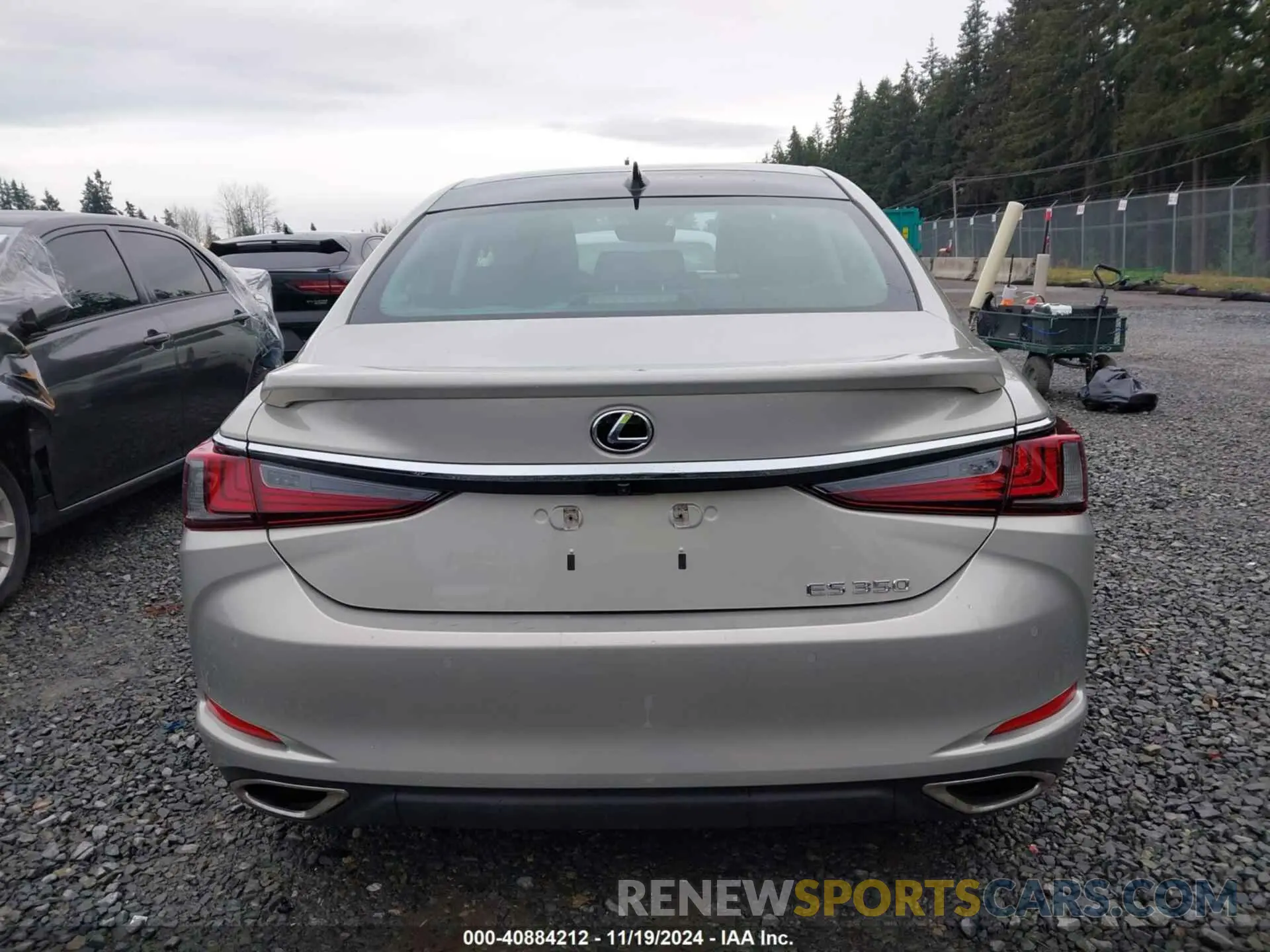 16 Photograph of a damaged car 58ADZ1B18MU087975 LEXUS ES 350 2021
