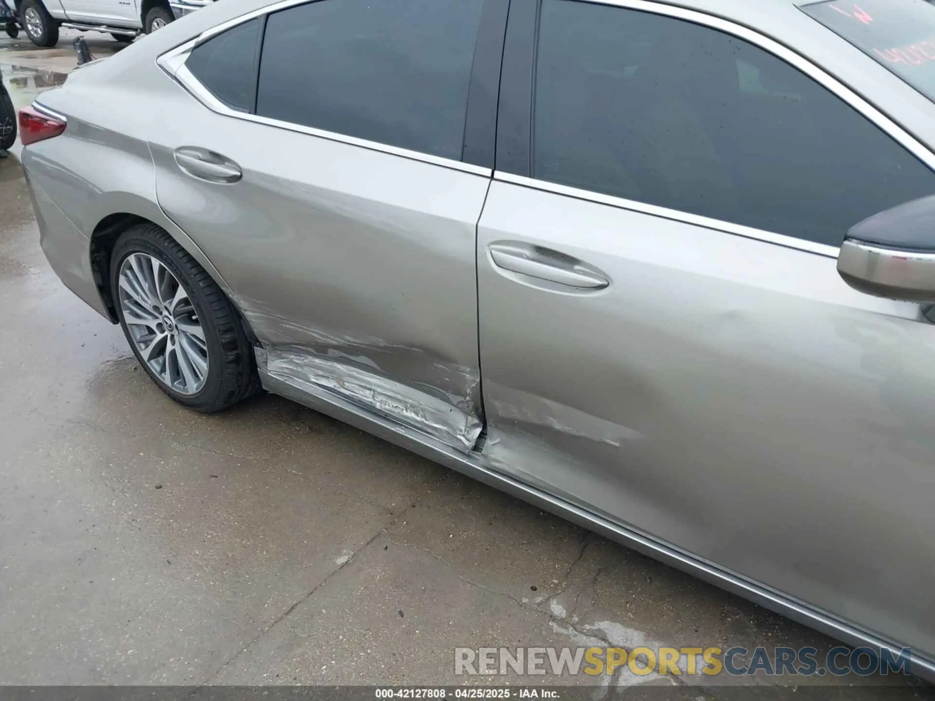 6 Photograph of a damaged car 58ADZ1B19MU098743 LEXUS ES 350 2021