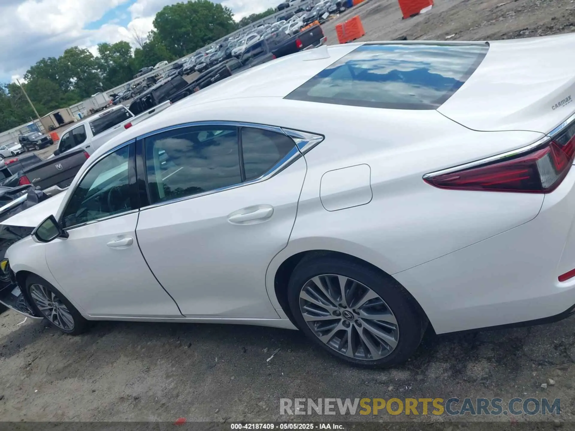 14 Photograph of a damaged car 58ADZ1B1XMU085676 LEXUS ES 350 2021
