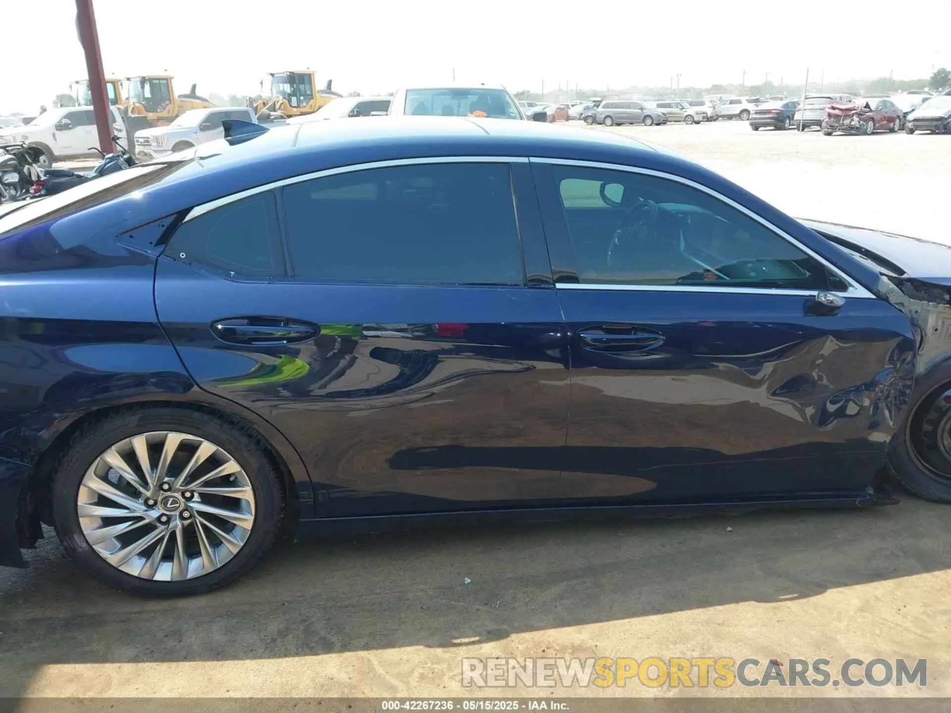 14 Photograph of a damaged car 58AFZ1B14MU101055 LEXUS ES 350 2021