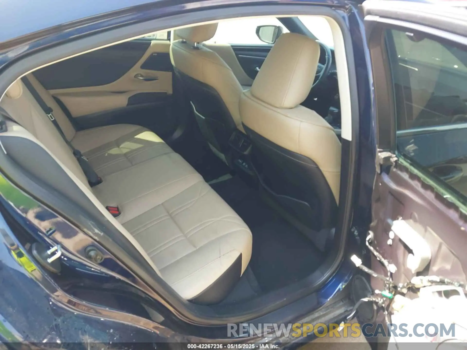 8 Photograph of a damaged car 58AFZ1B14MU101055 LEXUS ES 350 2021