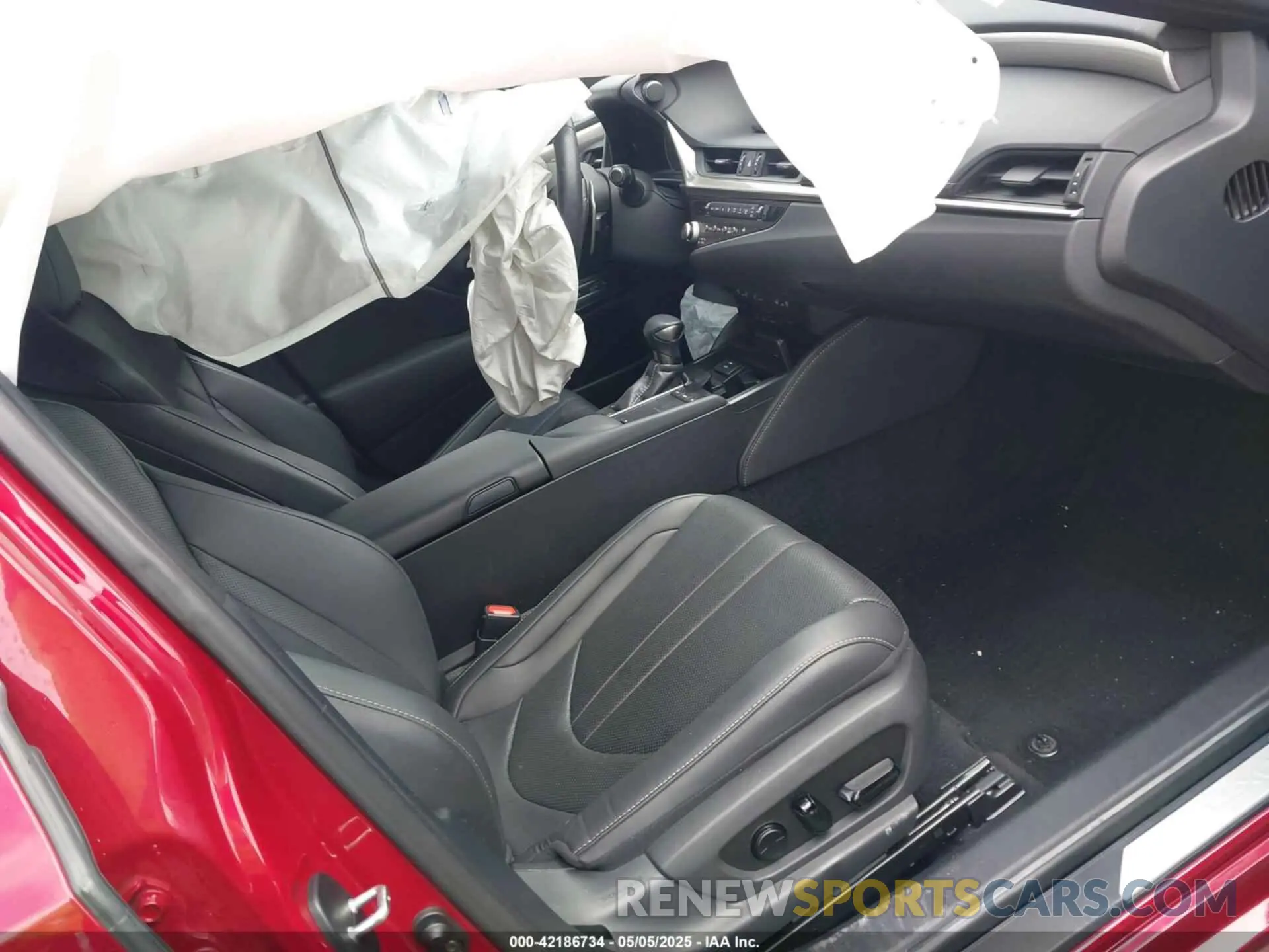 5 Photograph of a damaged car 58AGZ1B10MU099597 LEXUS ES 350 2021