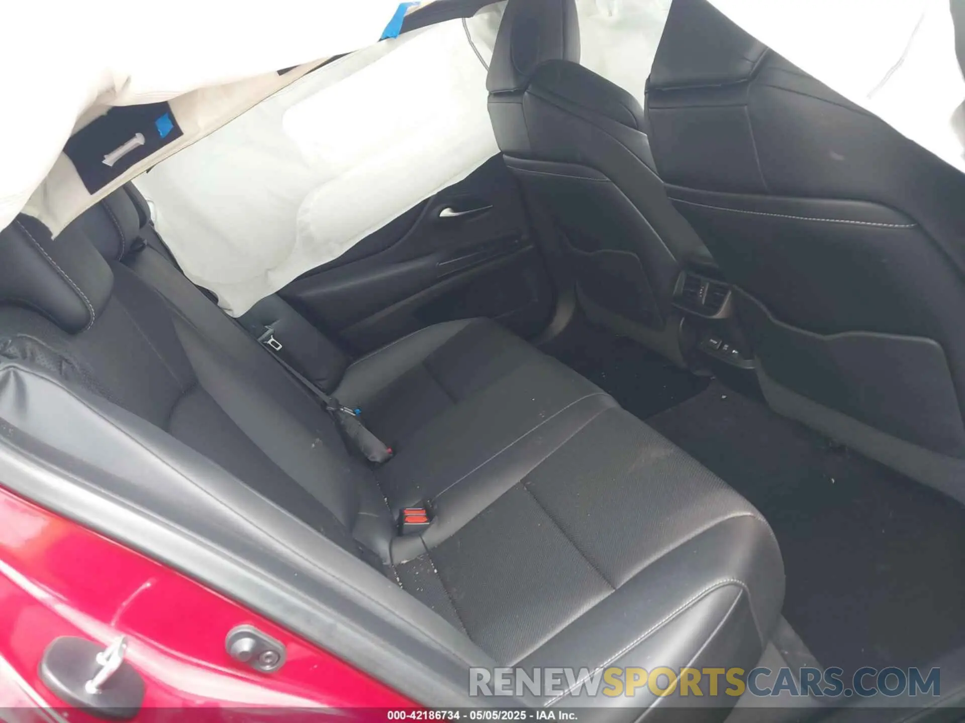 8 Photograph of a damaged car 58AGZ1B10MU099597 LEXUS ES 350 2021