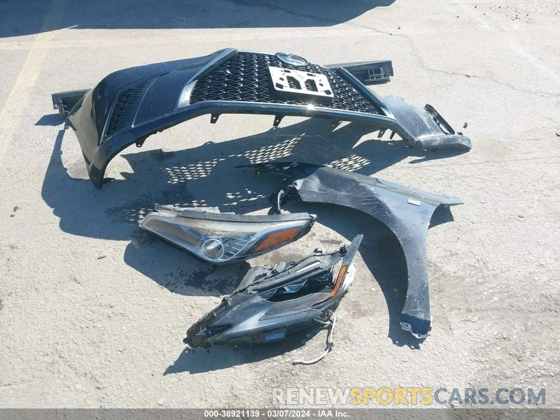 18 Photograph of a damaged car 58AGZ1B10MU109433 LEXUS ES 350 2021