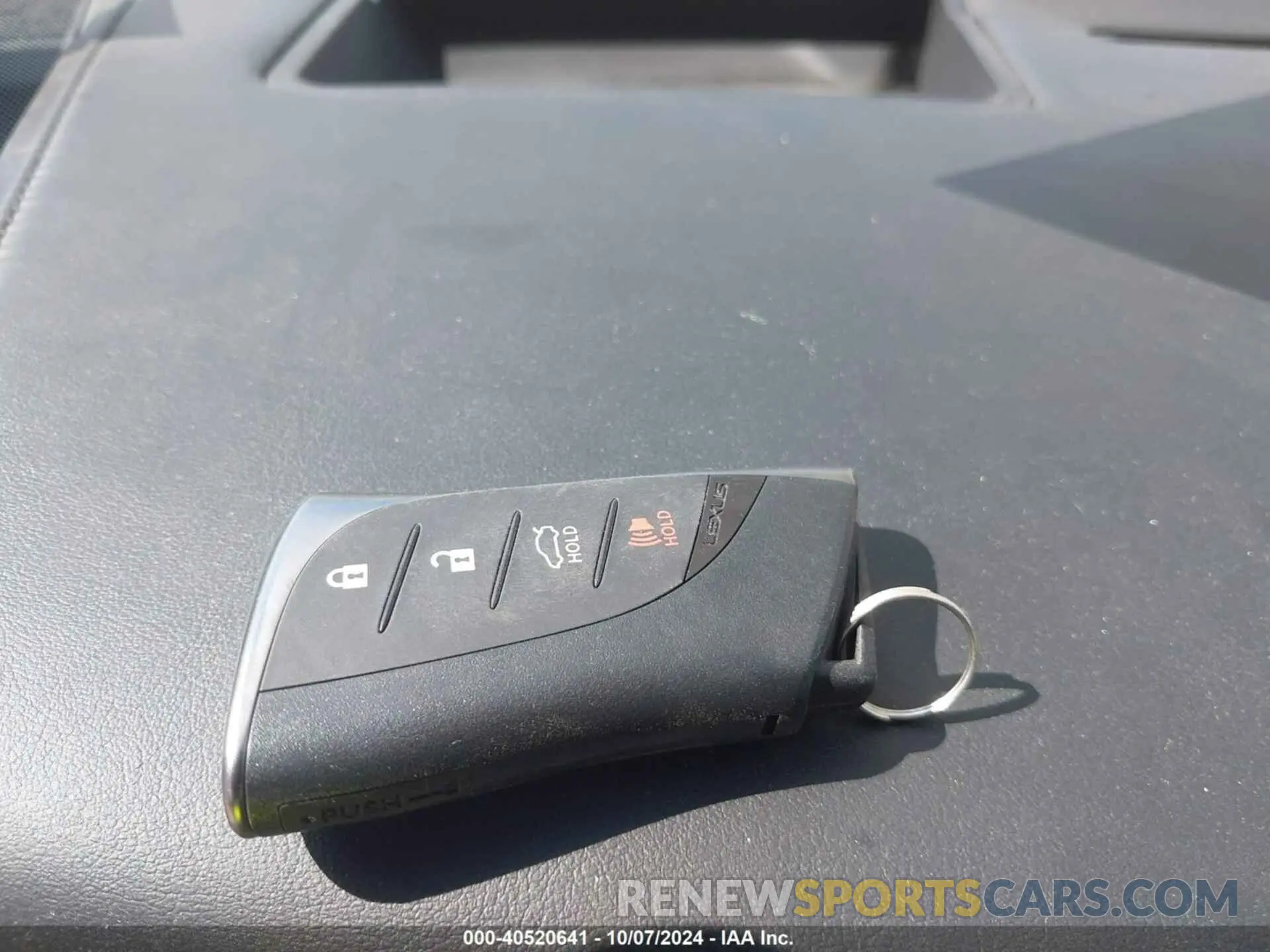 11 Photograph of a damaged car 58AGZ1B19MU084368 LEXUS ES 350 2021