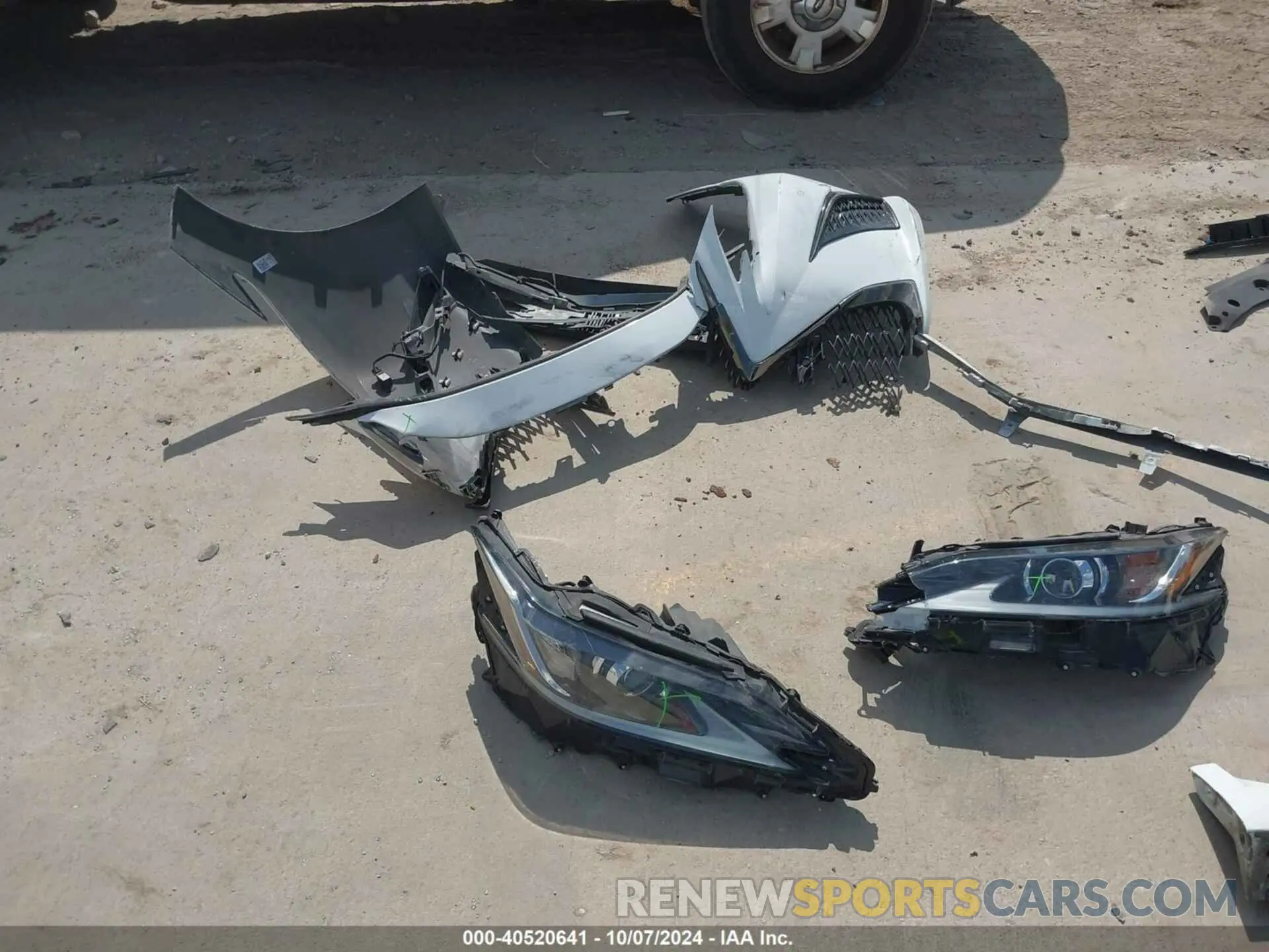 18 Photograph of a damaged car 58AGZ1B19MU084368 LEXUS ES 350 2021
