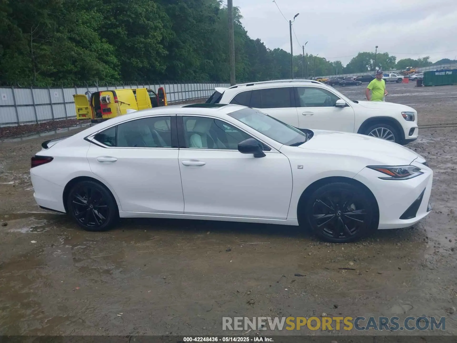 13 Photograph of a damaged car 58AHZ1B10MU102728 LEXUS ES 350 2021