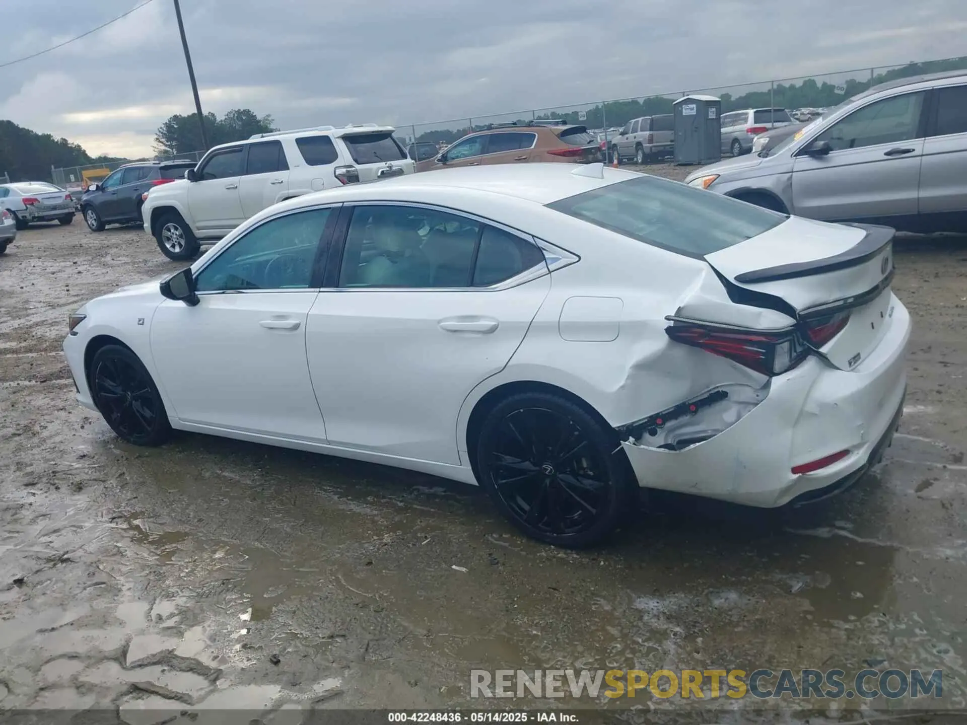 14 Photograph of a damaged car 58AHZ1B10MU102728 LEXUS ES 350 2021