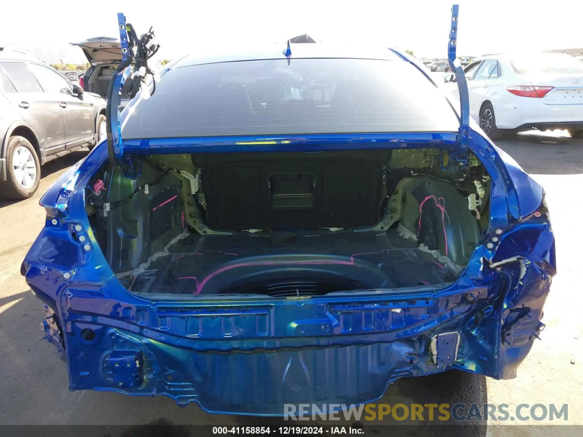 17 Photograph of a damaged car 58AHZ1B18MU094474 LEXUS ES 350 2021