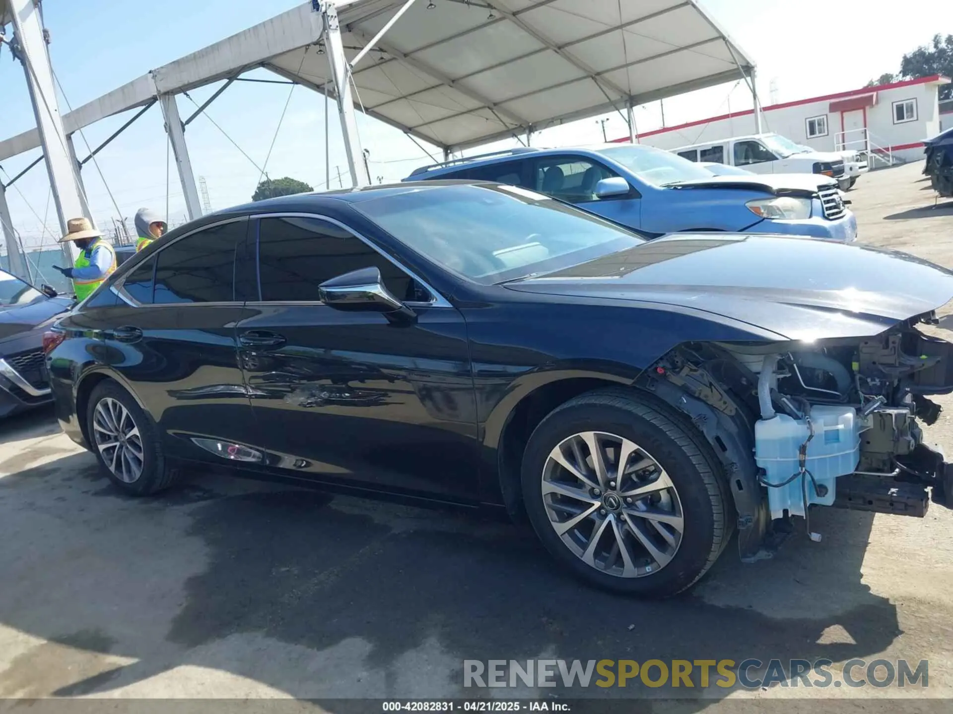 14 Photograph of a damaged car 58ACZ1B11NU120506 LEXUS ES 350 2022