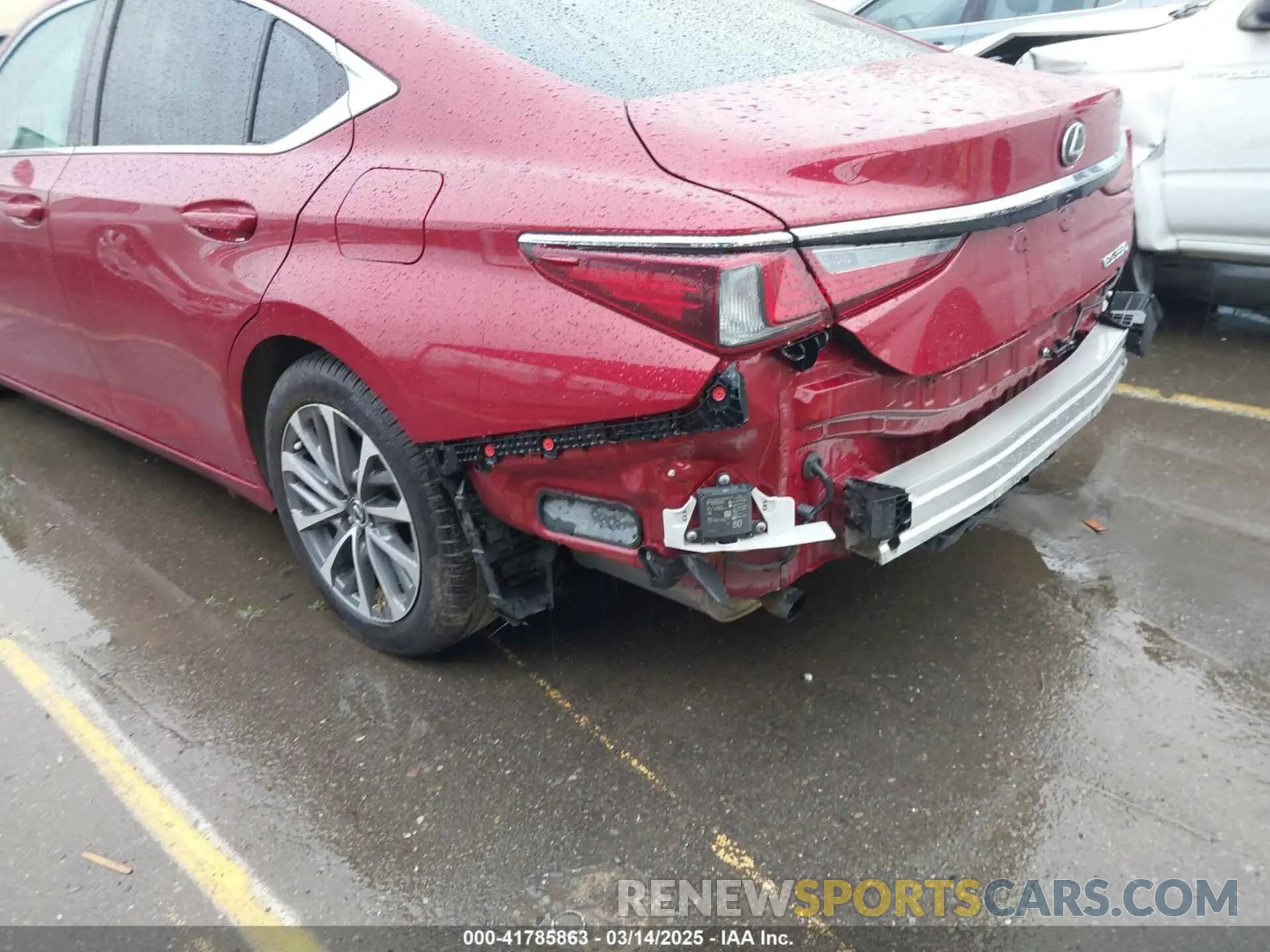 16 Photograph of a damaged car 58ACZ1B15NU119942 LEXUS ES 350 2022