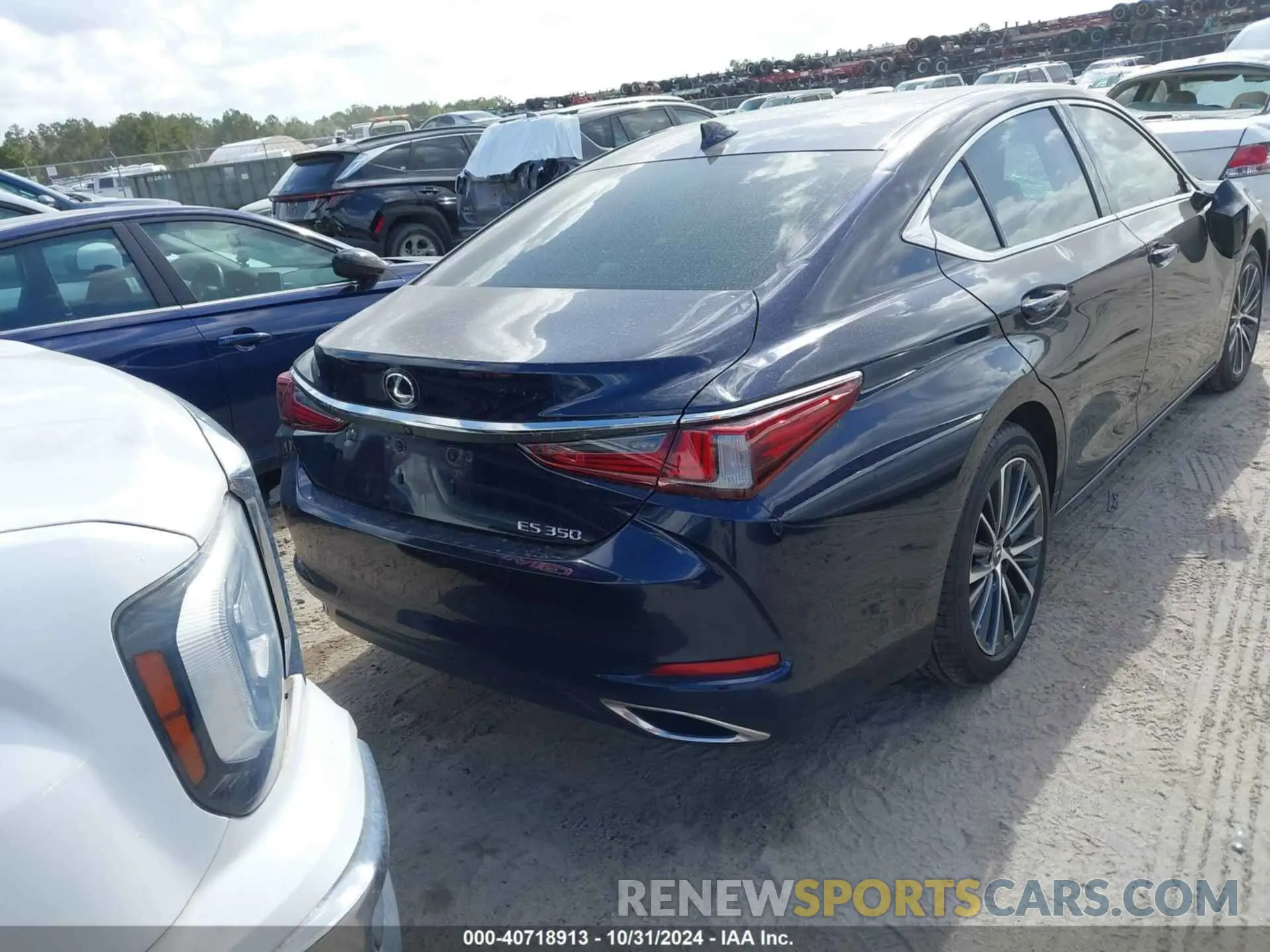 16 Photograph of a damaged car 58ADZ1B13NU117014 LEXUS ES 350 2022