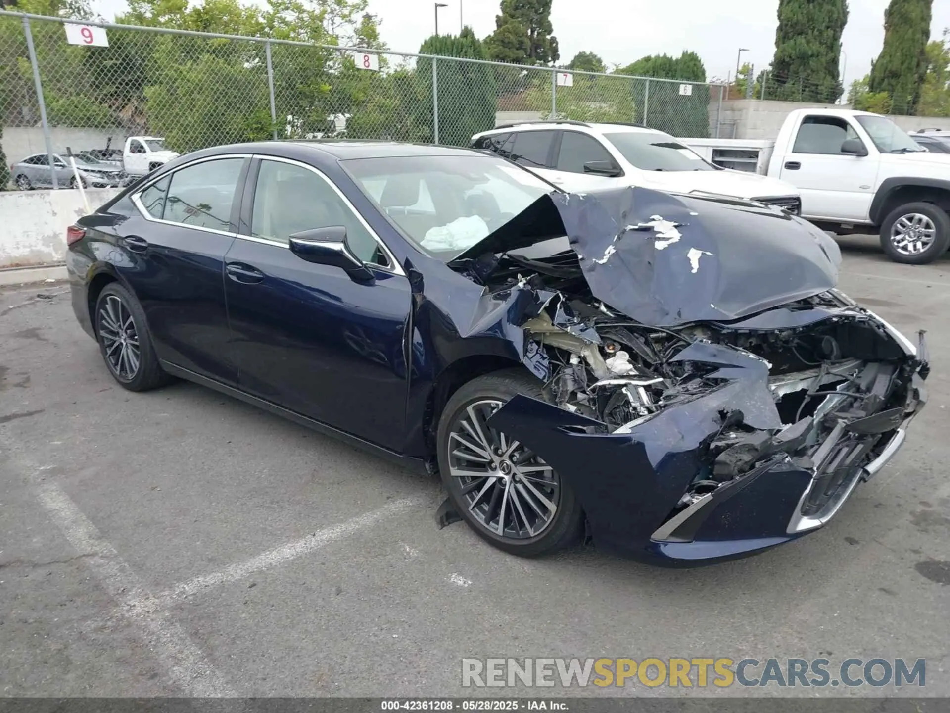 1 Photograph of a damaged car 58ADZ1B13NU125937 LEXUS ES 350 2022