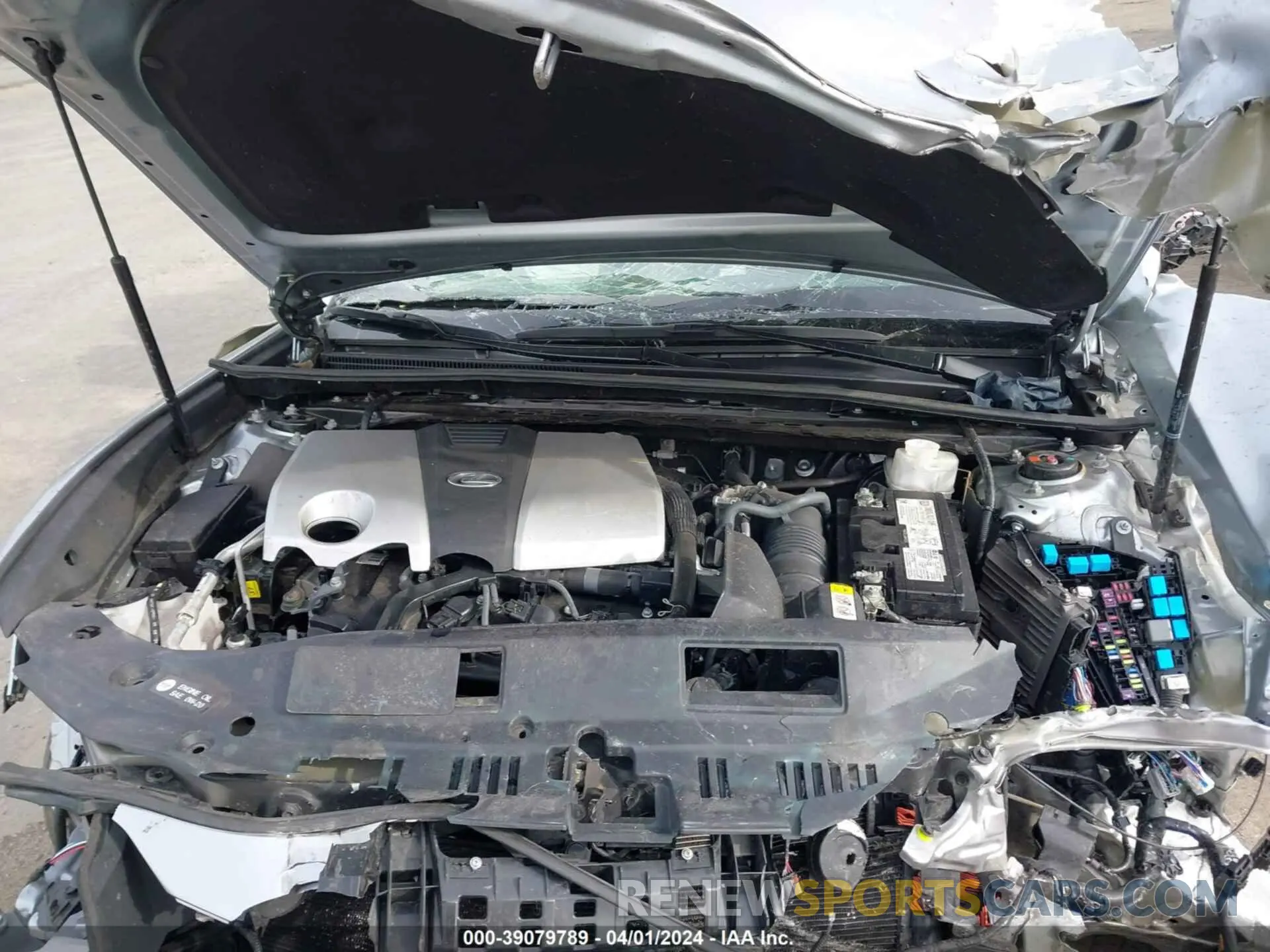 10 Photograph of a damaged car 58ADZ1B14NU116275 LEXUS ES 350 2022