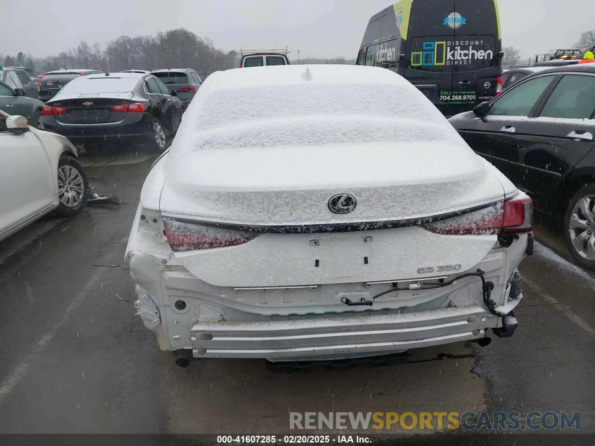 17 Photograph of a damaged car 58ADZ1B14NU122691 LEXUS ES 350 2022
