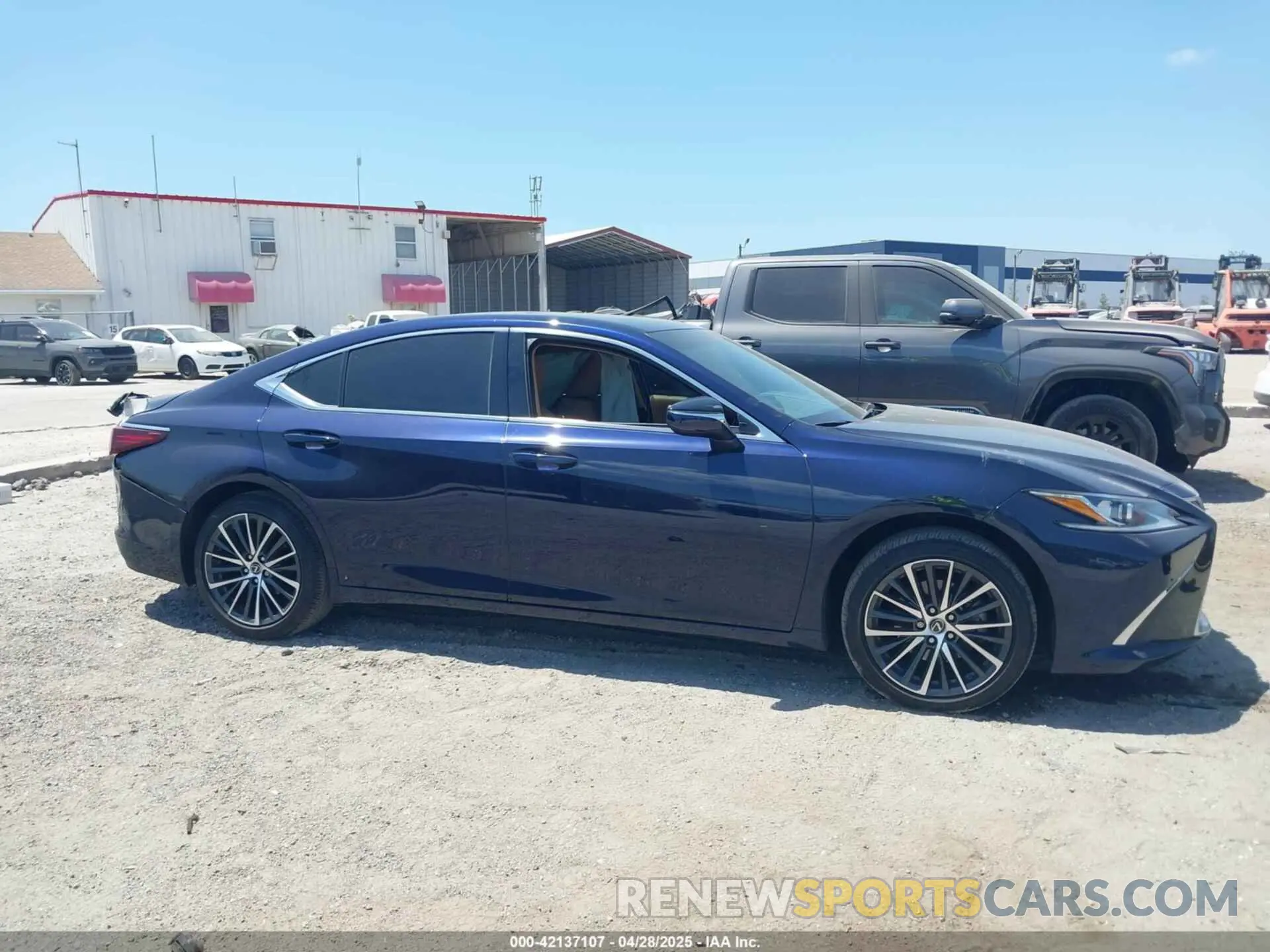 13 Photograph of a damaged car 58ADZ1B15NU121923 LEXUS ES 350 2022