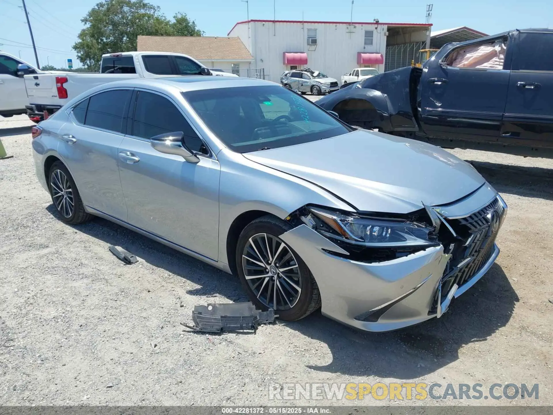 1 Photograph of a damaged car 58ADZ1B15NU137653 LEXUS ES 350 2022