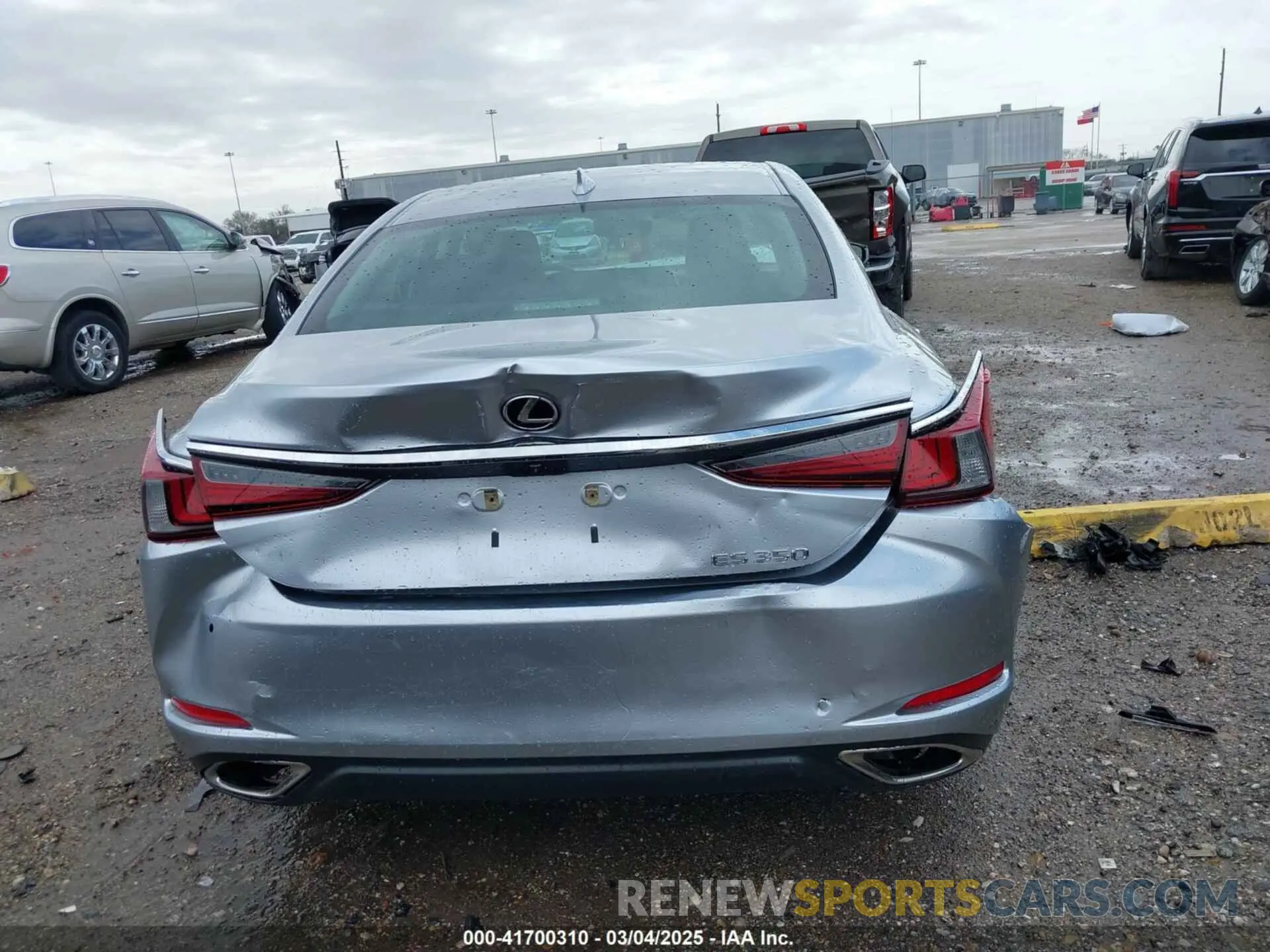 16 Photograph of a damaged car 58ADZ1B16NU126242 LEXUS ES 350 2022