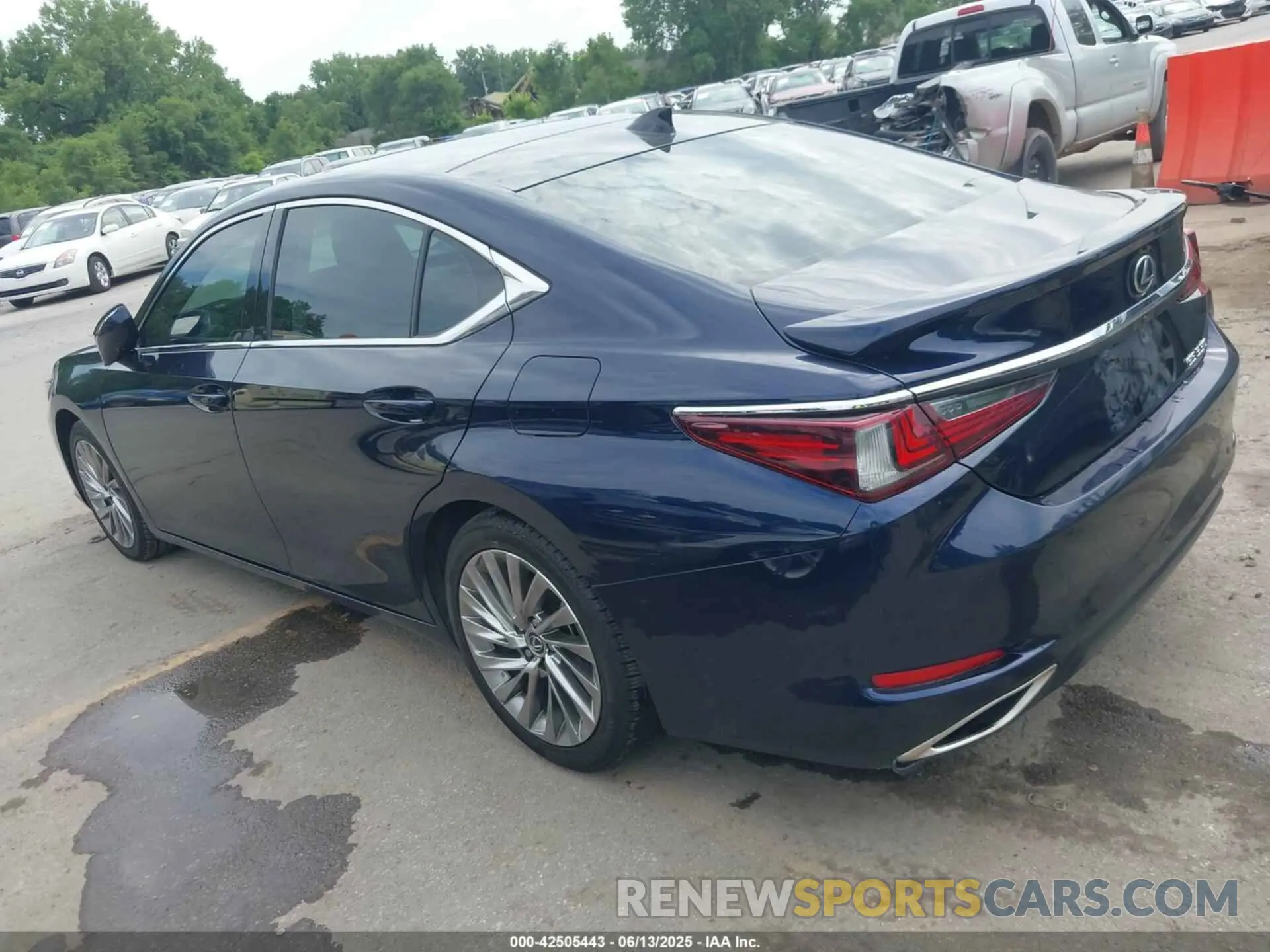 3 Photograph of a damaged car 58AEZ1B15NU120839 LEXUS ES 350 2022