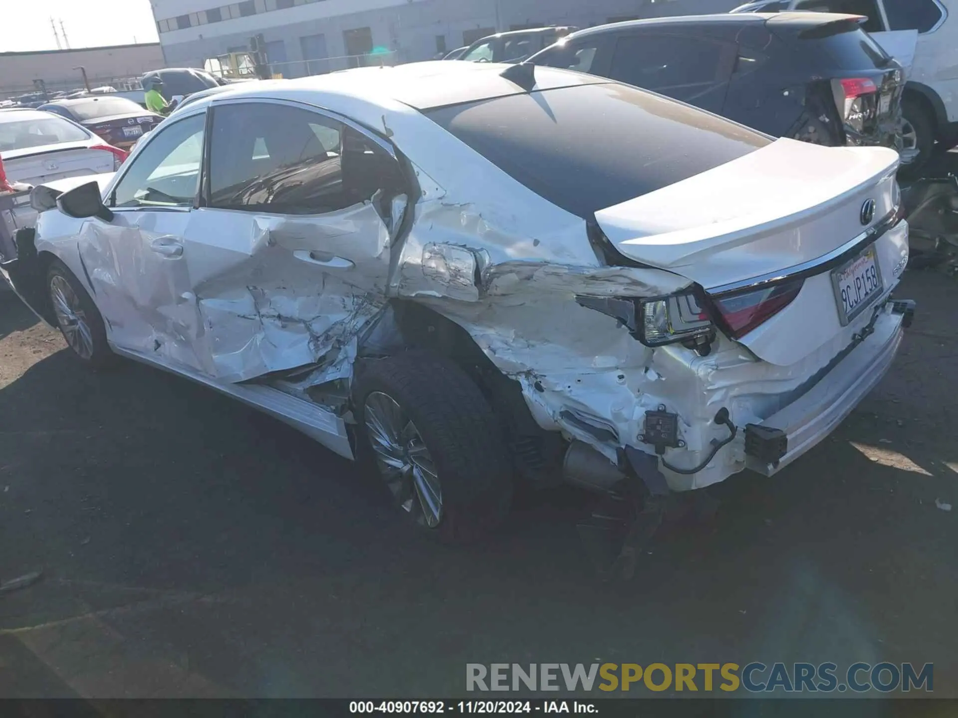 3 Photograph of a damaged car 58AEZ1B17NU132071 LEXUS ES 350 2022