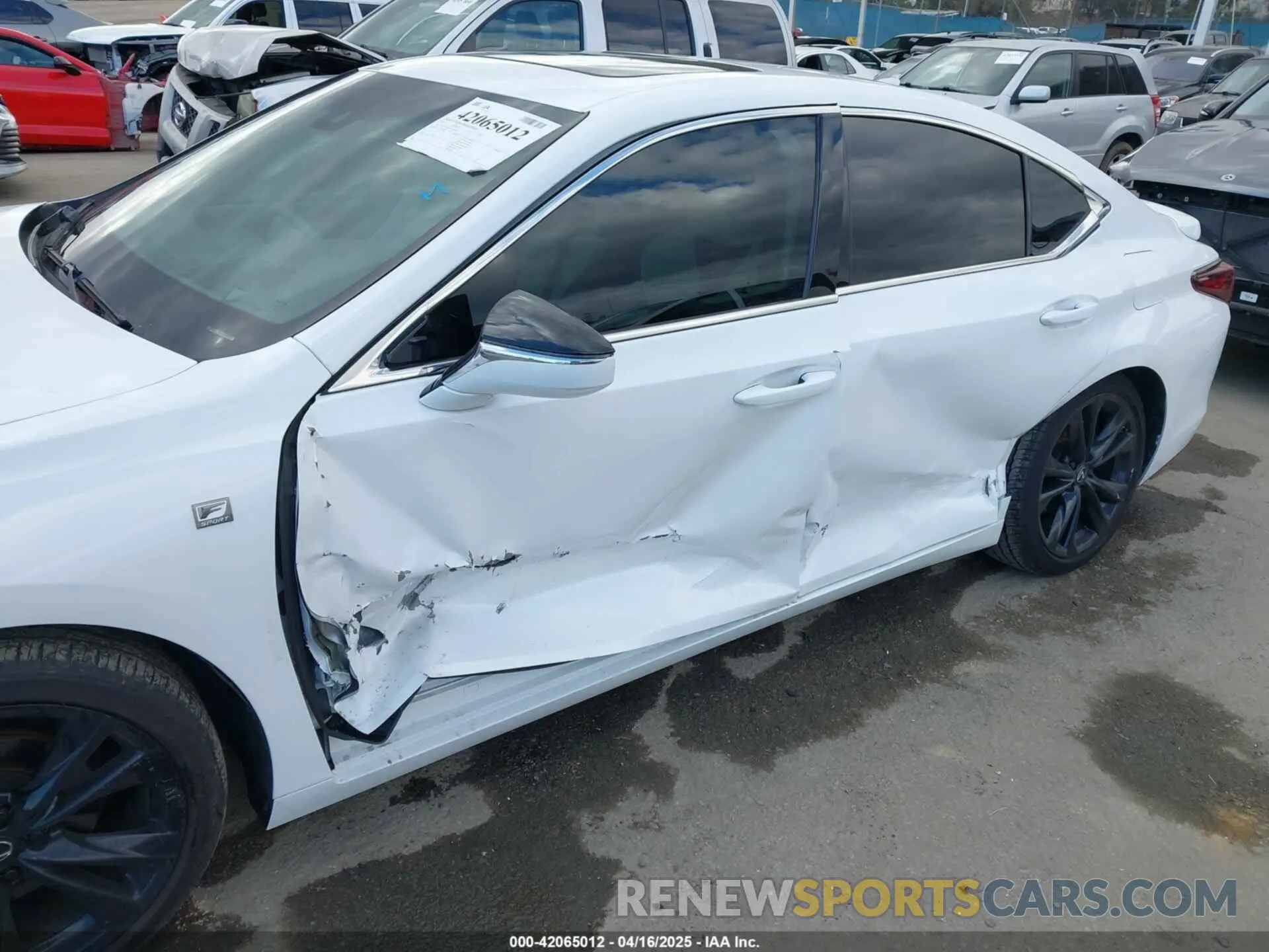 6 Photograph of a damaged car 58AGZ1B16NU117294 LEXUS ES 350 2022
