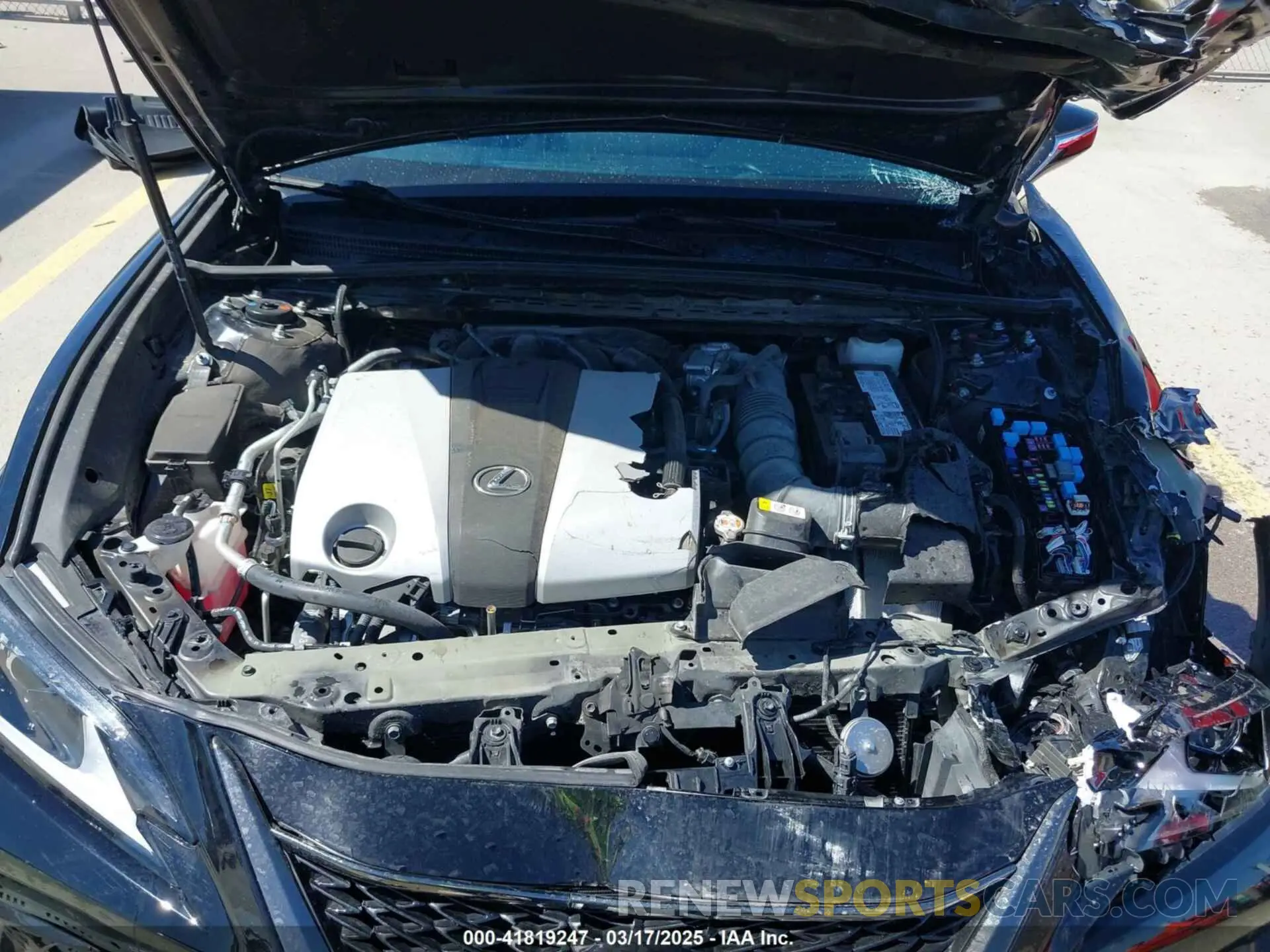 10 Photograph of a damaged car 58AGZ1B1XNU125883 LEXUS ES 350 2022