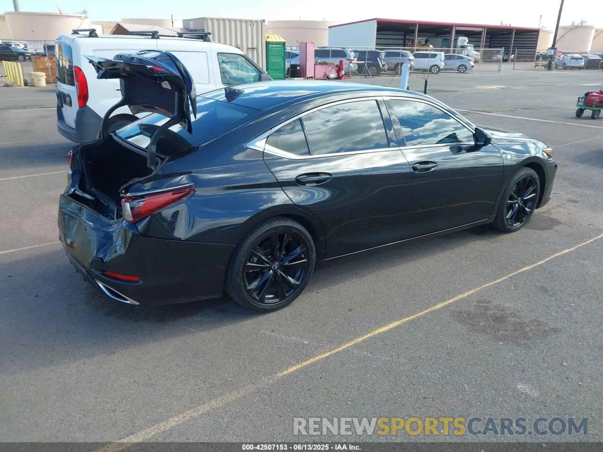 4 Photograph of a damaged car 58AJZ1B10NU120102 LEXUS ES 350 2022