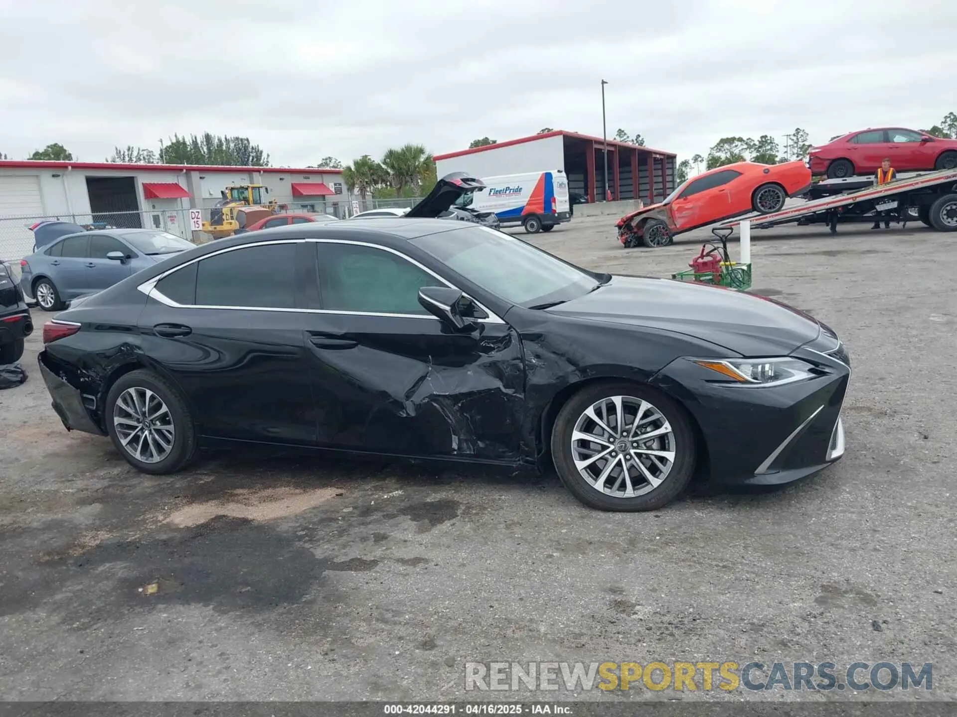 13 Photograph of a damaged car 58ACZ1B14PU155933 LEXUS ES 350 2023
