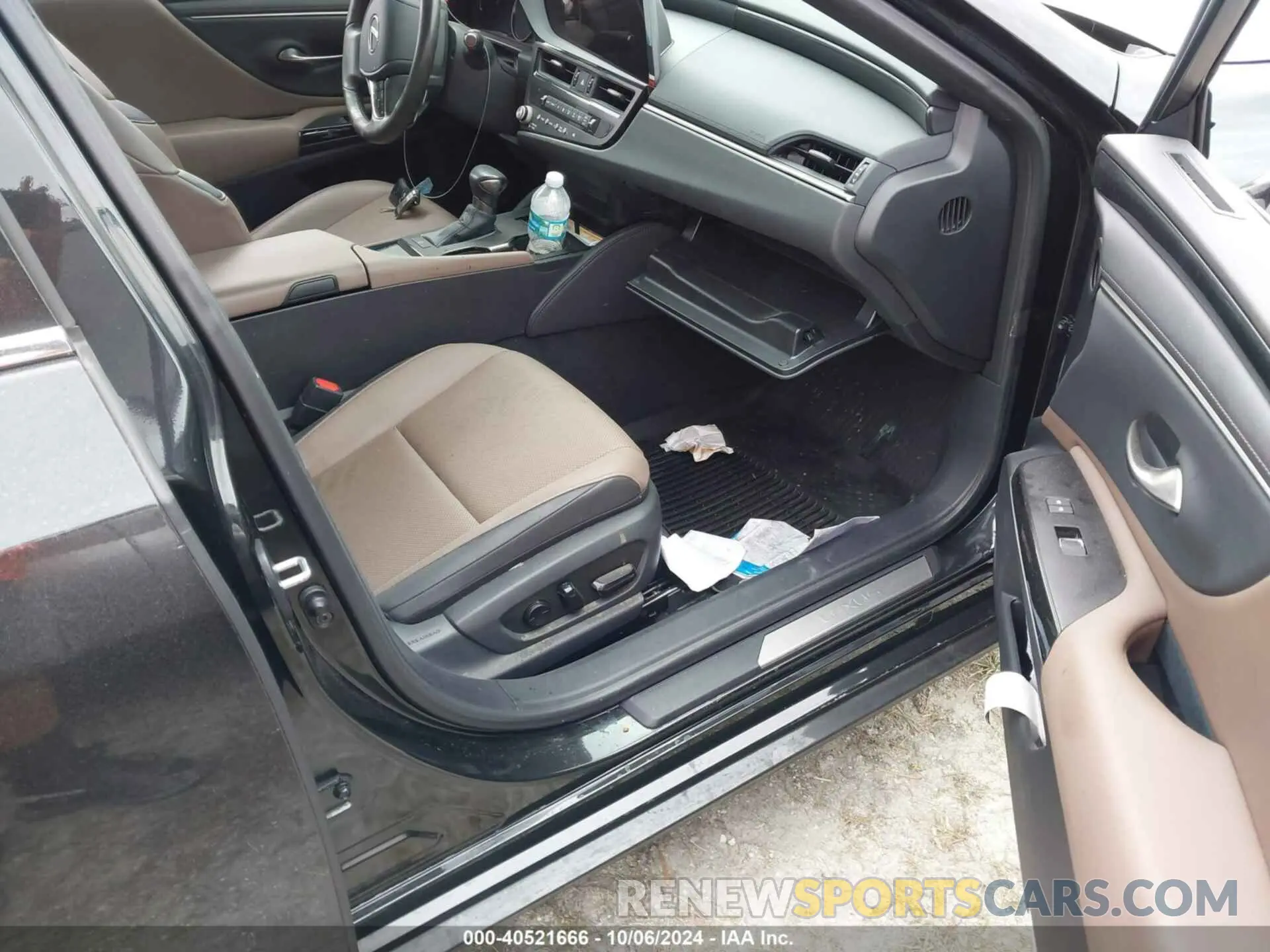 5 Photograph of a damaged car 58ACZ1B17PU139452 LEXUS ES 350 2023