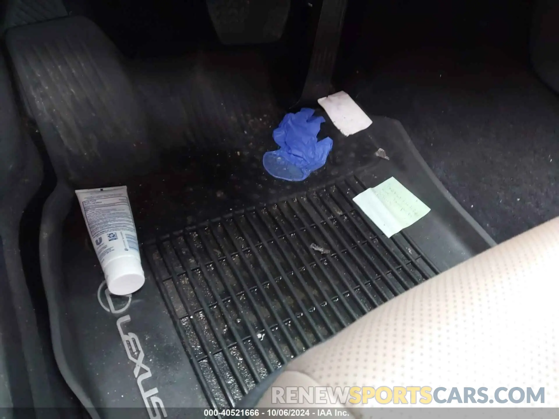 6 Photograph of a damaged car 58ACZ1B17PU139452 LEXUS ES 350 2023