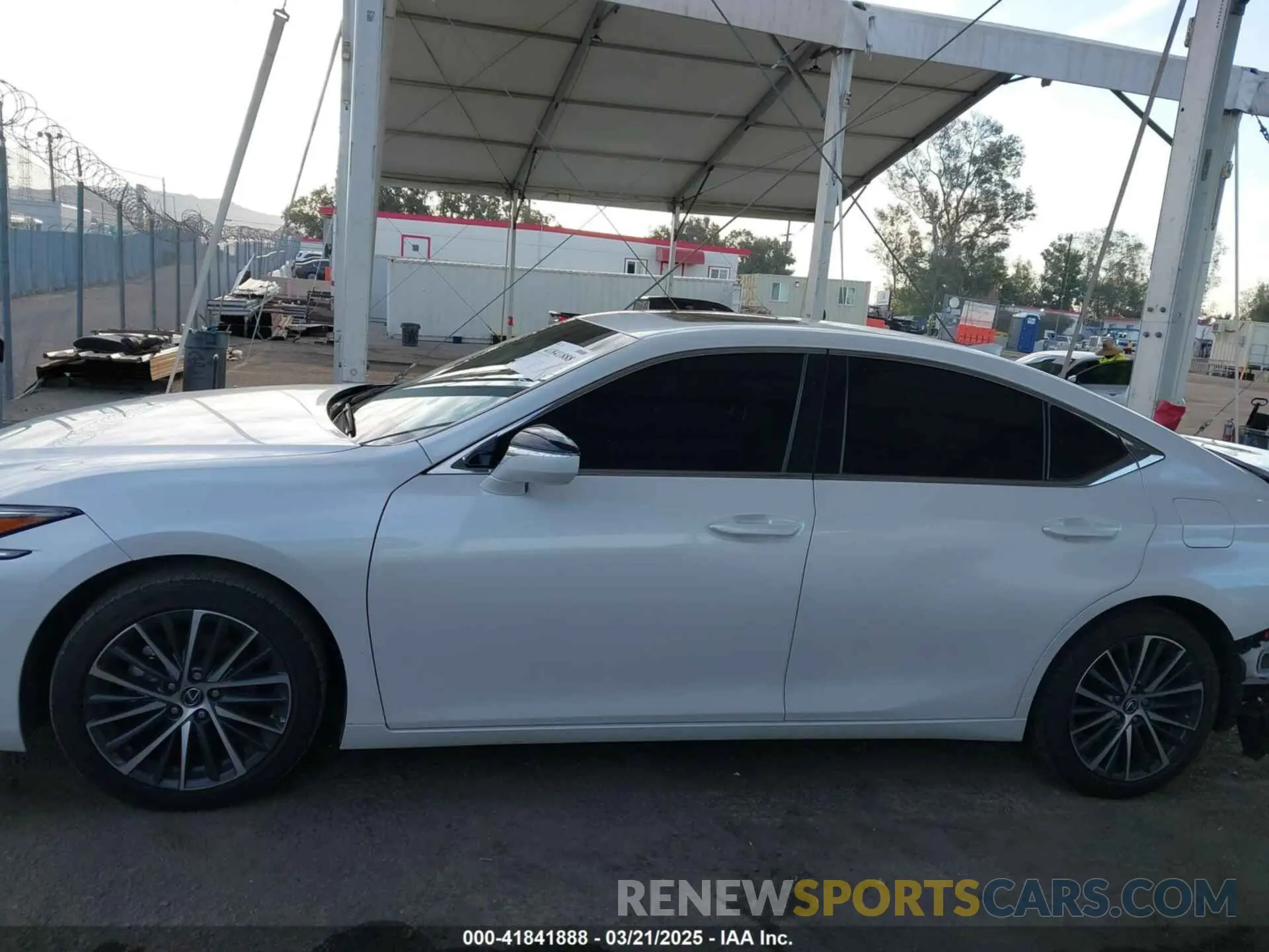 15 Photograph of a damaged car 58ADZ1B10PU142827 LEXUS ES 350 2023