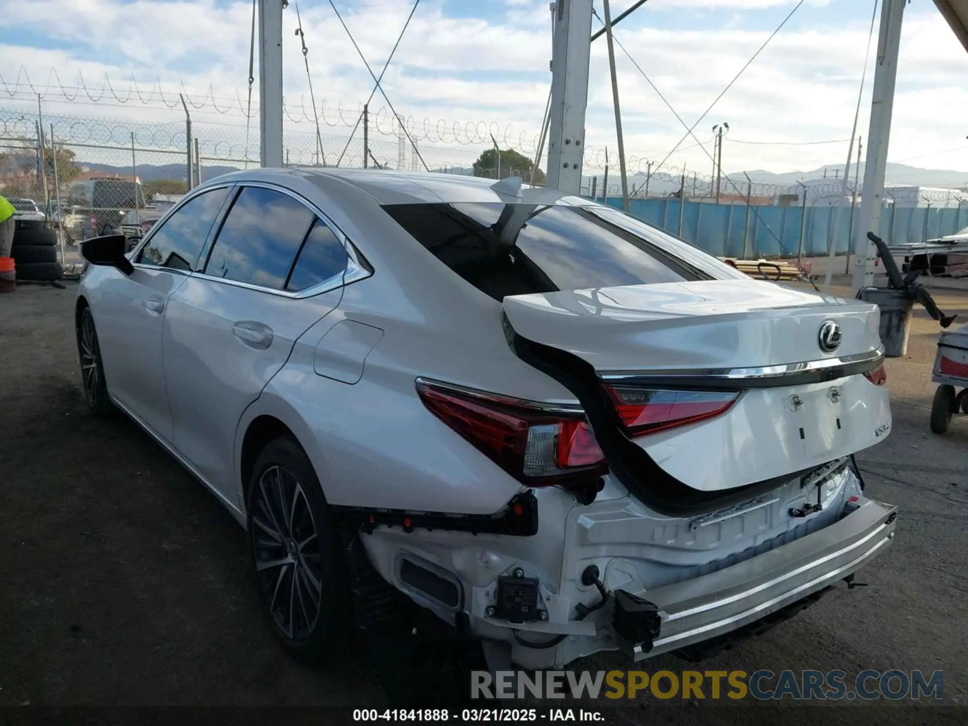 3 Photograph of a damaged car 58ADZ1B10PU142827 LEXUS ES 350 2023