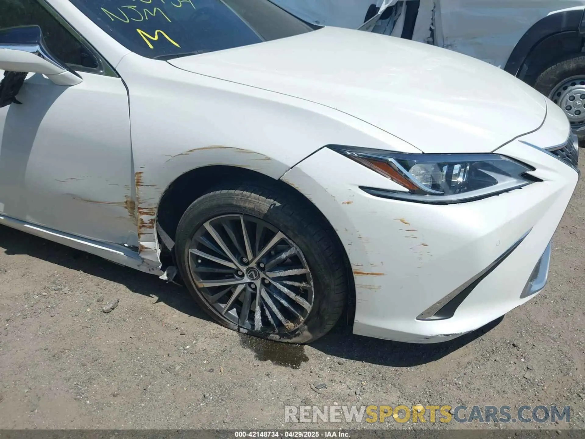 6 Photograph of a damaged car 58ADZ1B10PU146036 LEXUS ES 350 2023