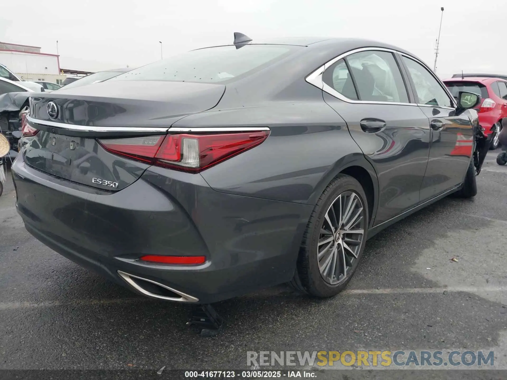 4 Photograph of a damaged car 58ADZ1B10PU147722 LEXUS ES 350 2023