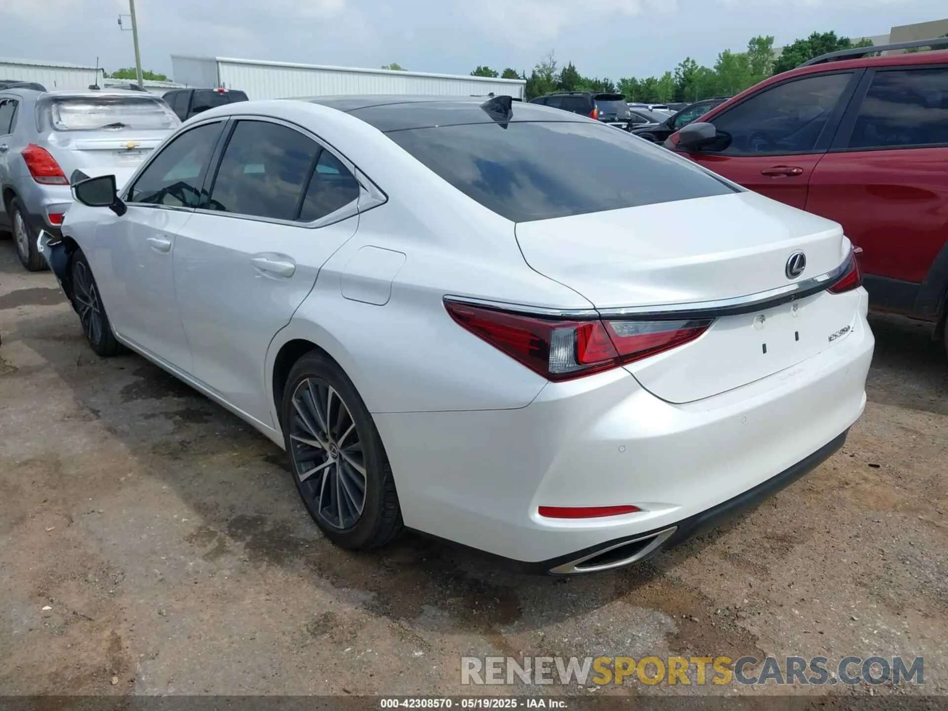 3 Photograph of a damaged car 58ADZ1B15PU151586 LEXUS ES 350 2023