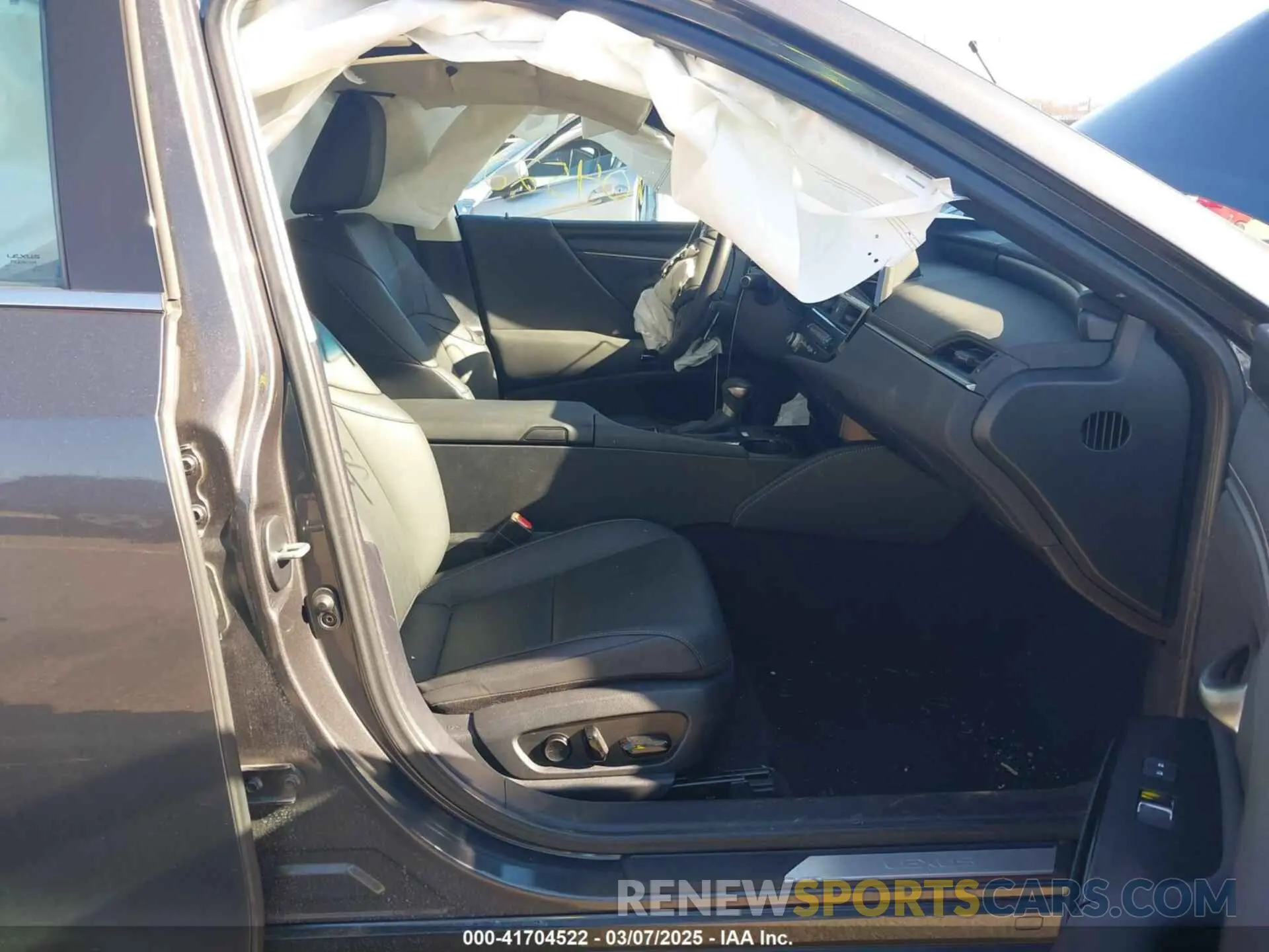 5 Photograph of a damaged car 58ADZ1B18PU159293 LEXUS ES 350 2023