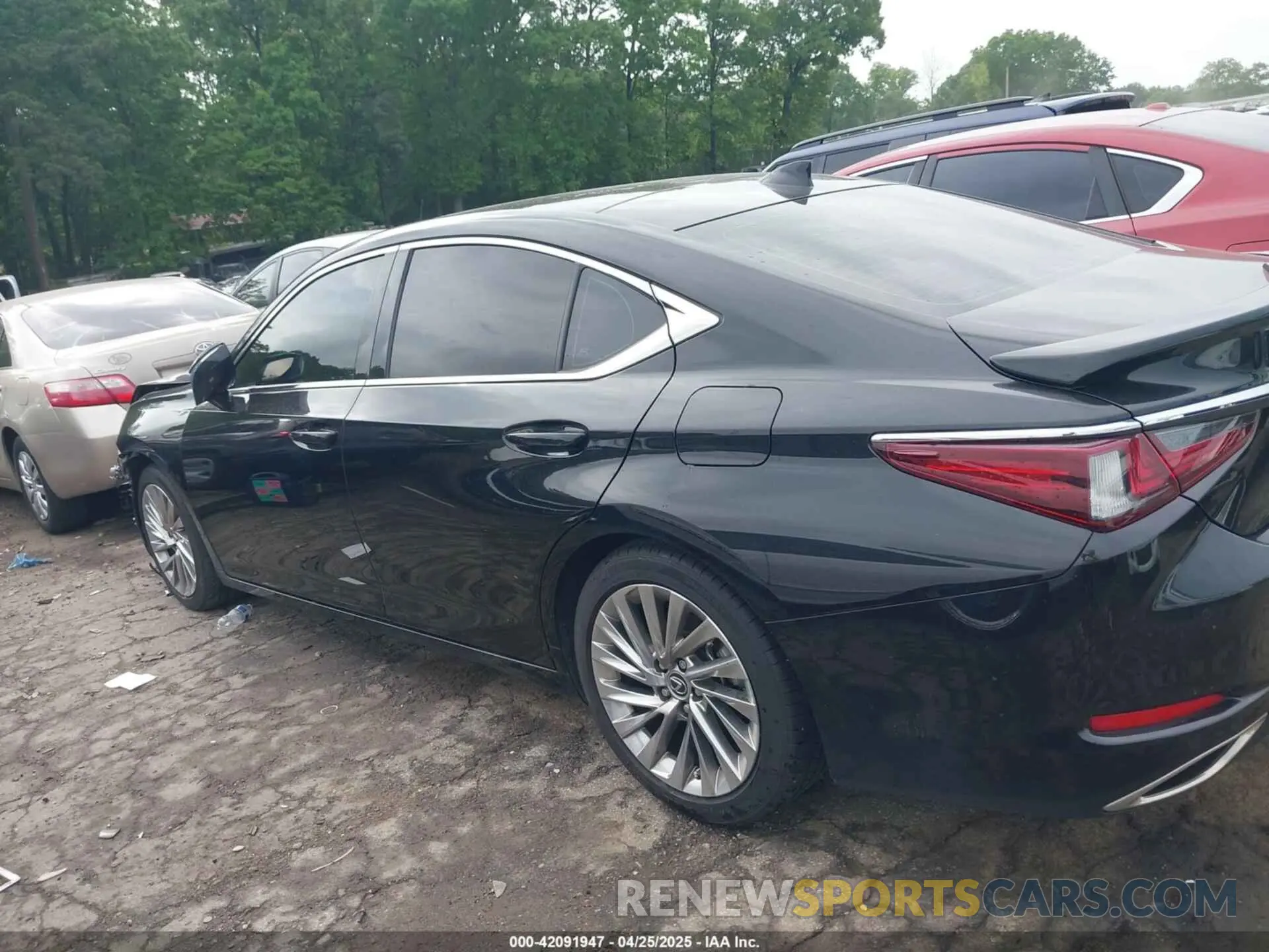 14 Photograph of a damaged car 58AFZ1B17PU150139 LEXUS ES 350 2023
