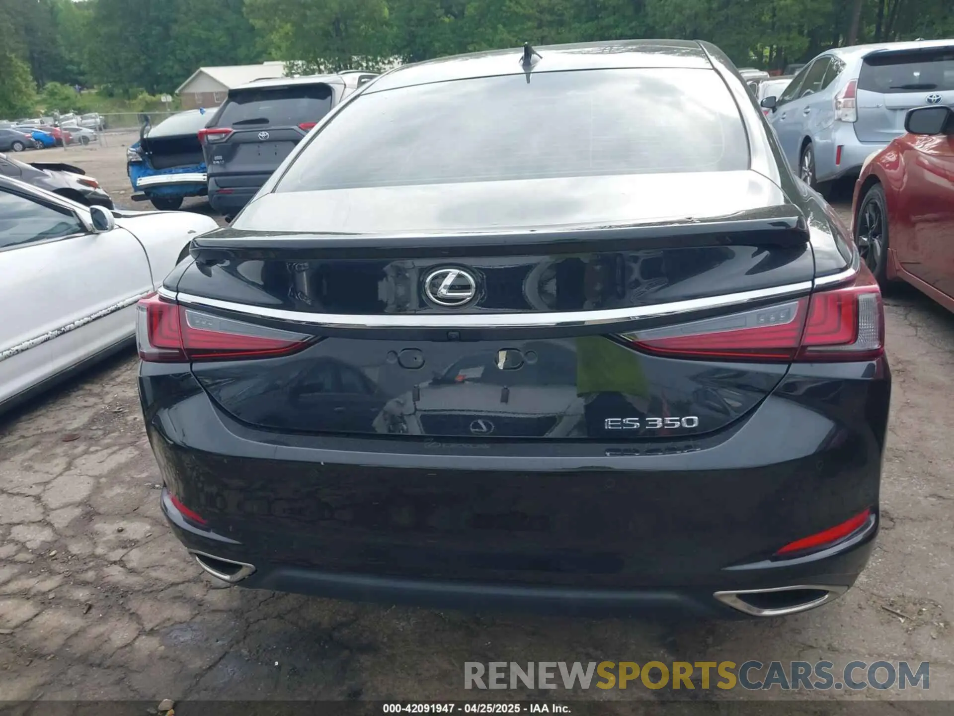 16 Photograph of a damaged car 58AFZ1B17PU150139 LEXUS ES 350 2023