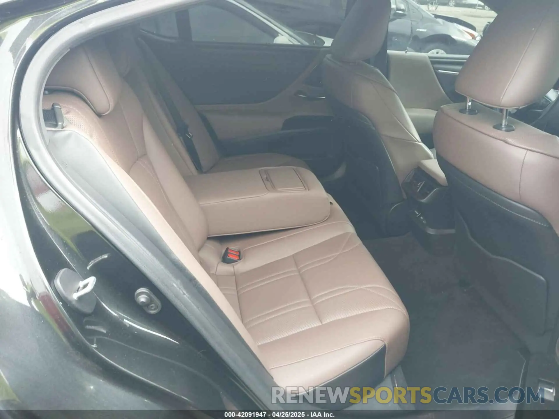 8 Photograph of a damaged car 58AFZ1B17PU150139 LEXUS ES 350 2023