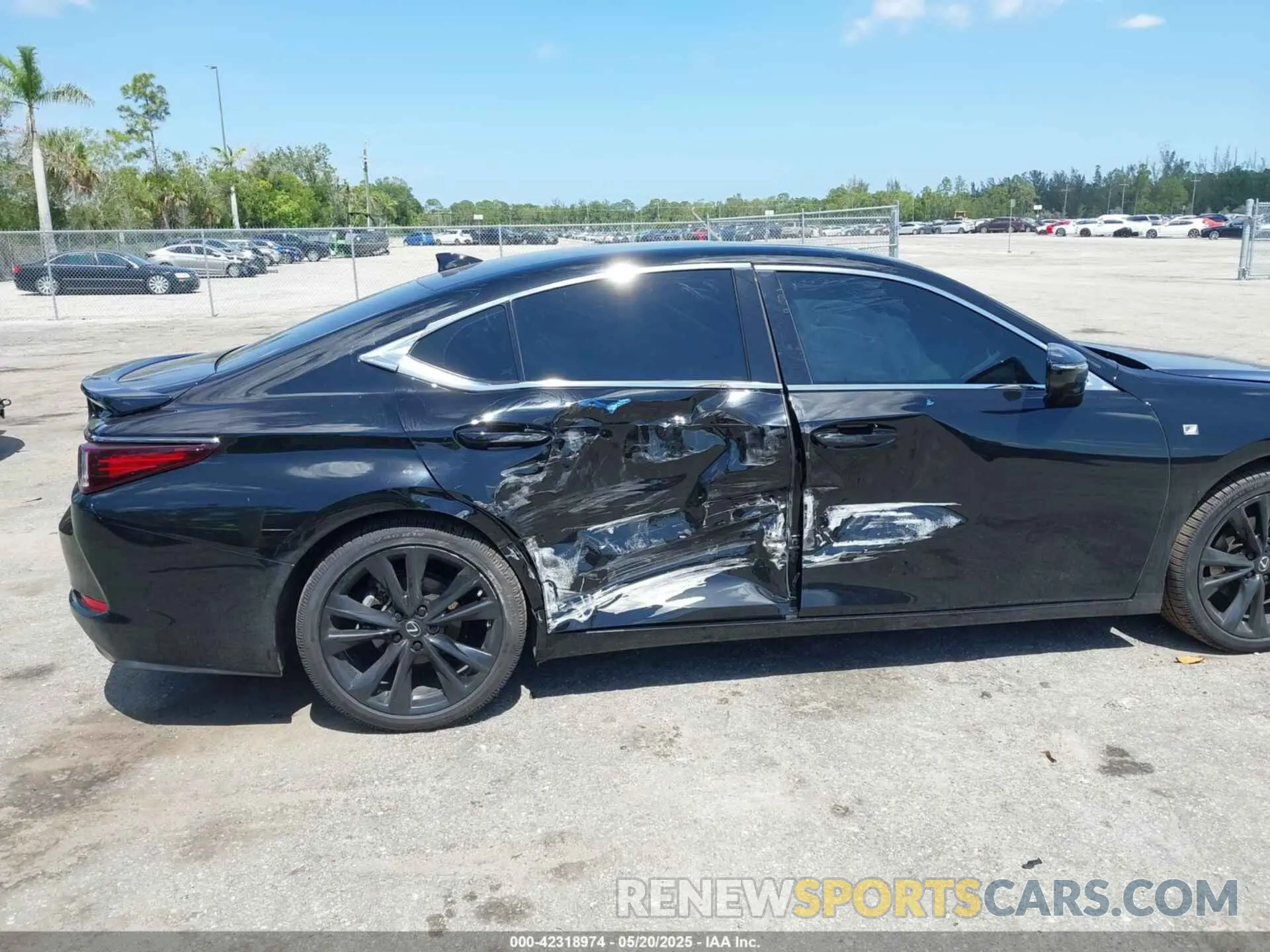 6 Photograph of a damaged car 58AJZ1B10PU150428 LEXUS ES 350 2023