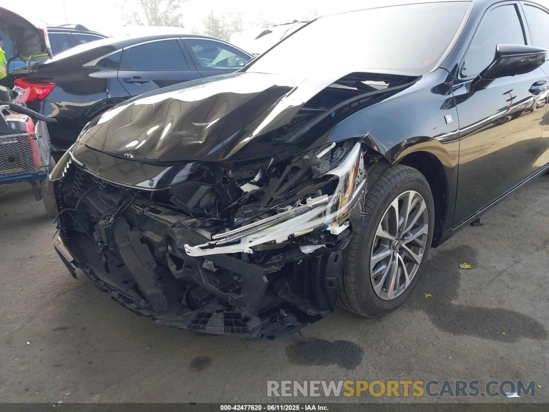 17 Photograph of a damaged car 58AJZ1B14PU155129 LEXUS ES 350 2023