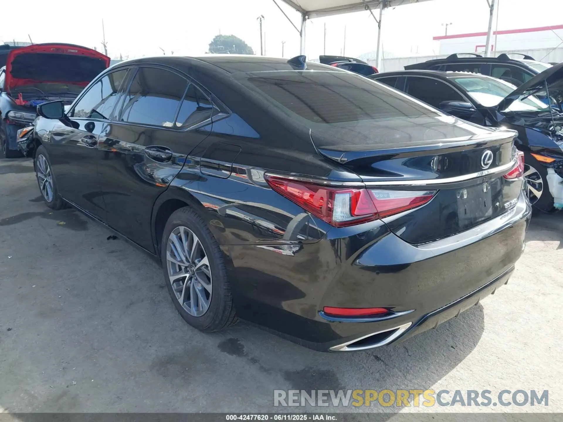 3 Photograph of a damaged car 58AJZ1B14PU155129 LEXUS ES 350 2023